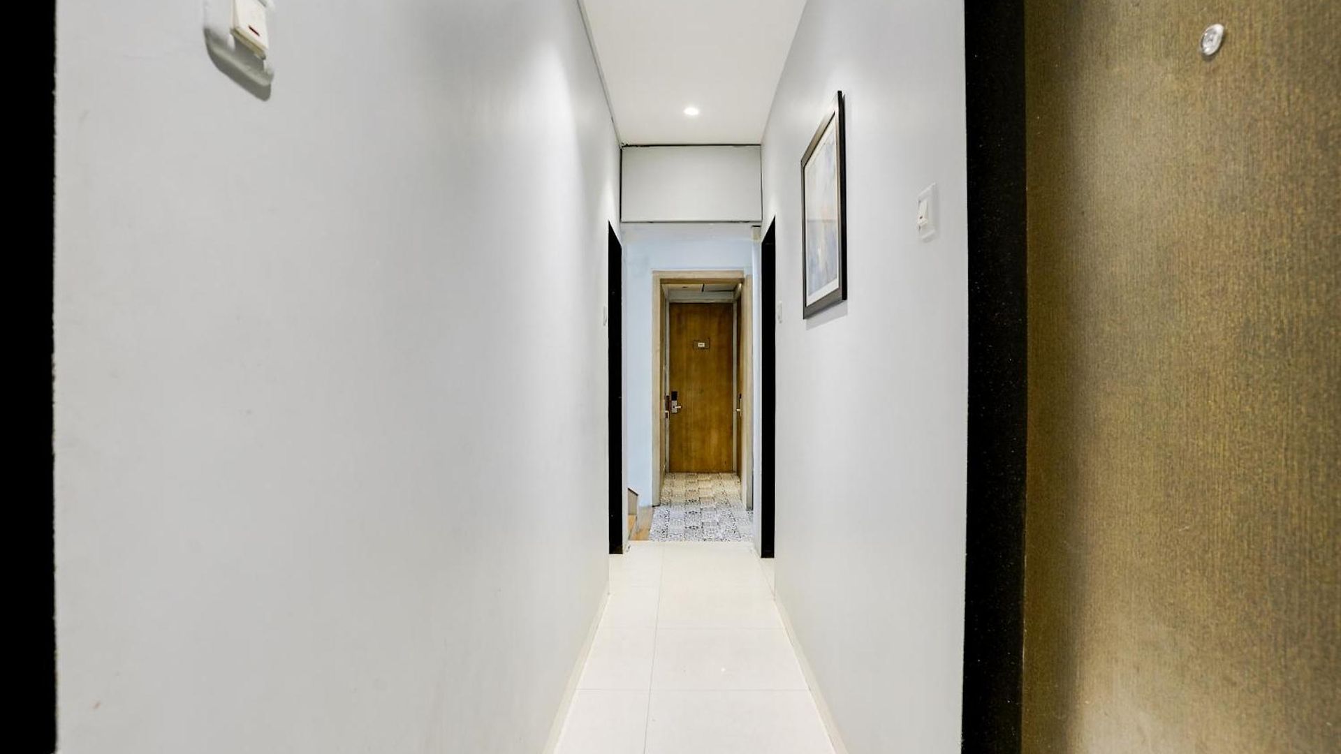 Hotel Collection O Andheri Near Airport Formerly We 4*