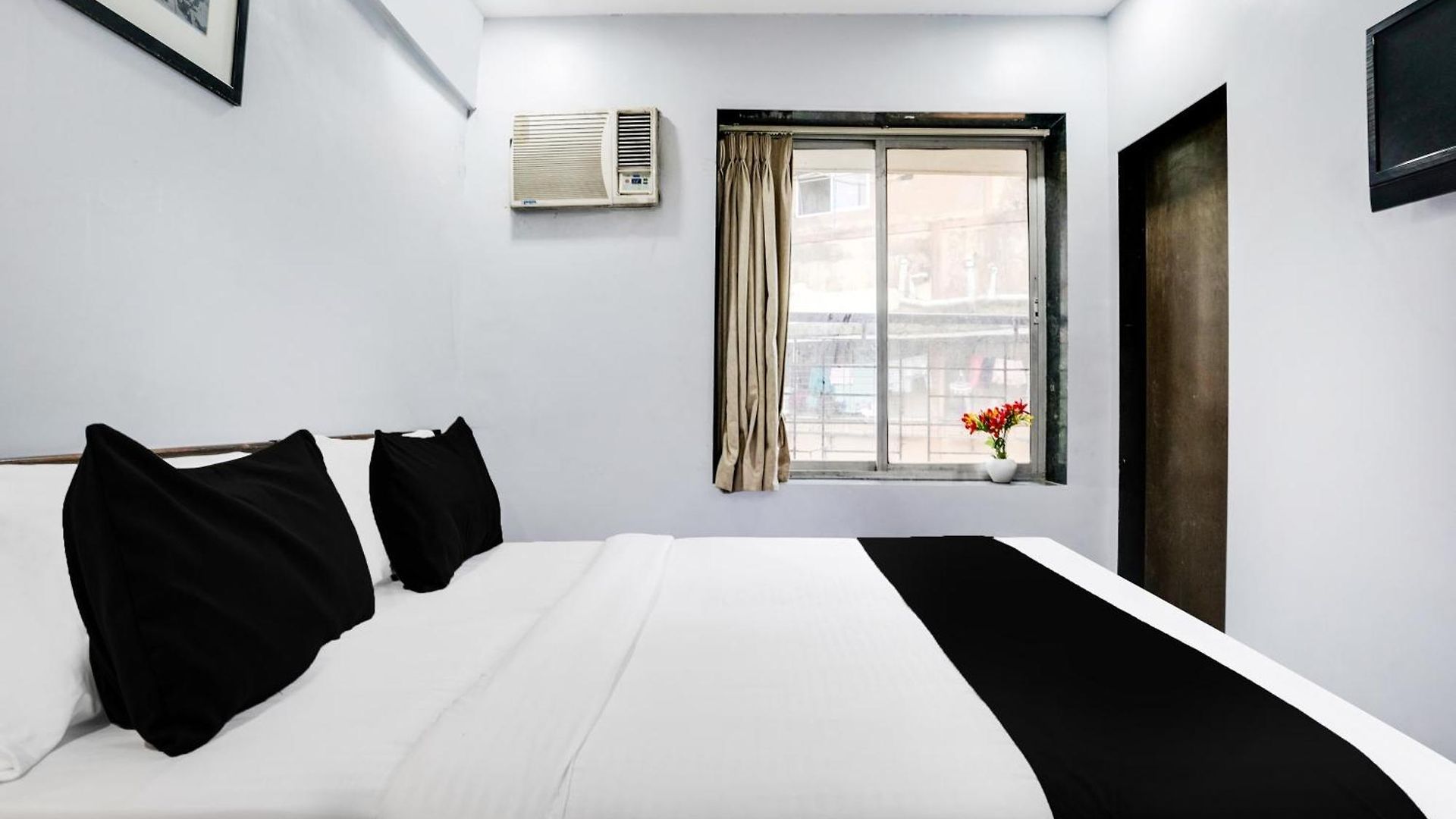 Hotel Collection O Andheri Near Airport Formerly We