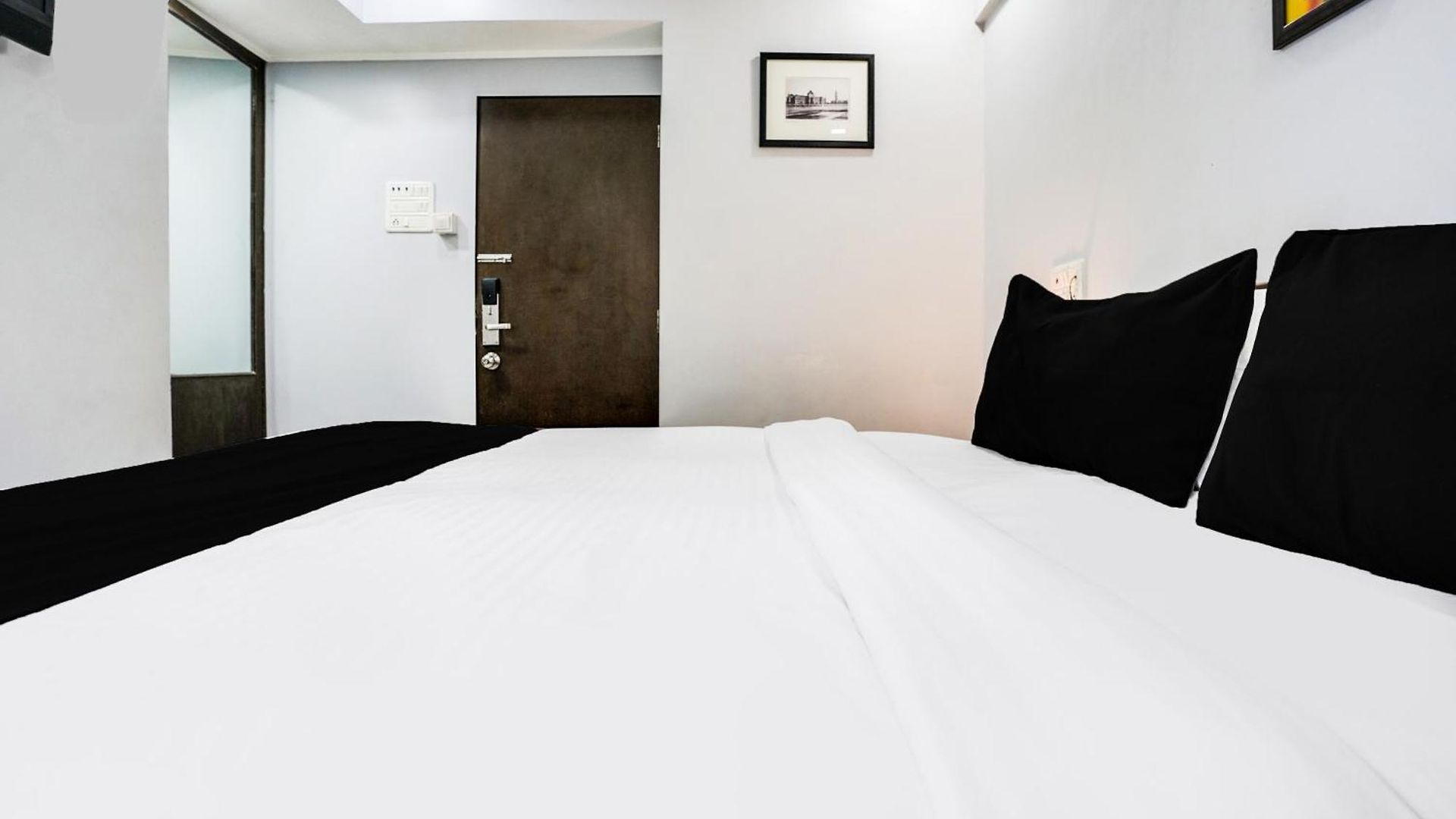 Collection O Andheri Near Airport Formerly We 4*