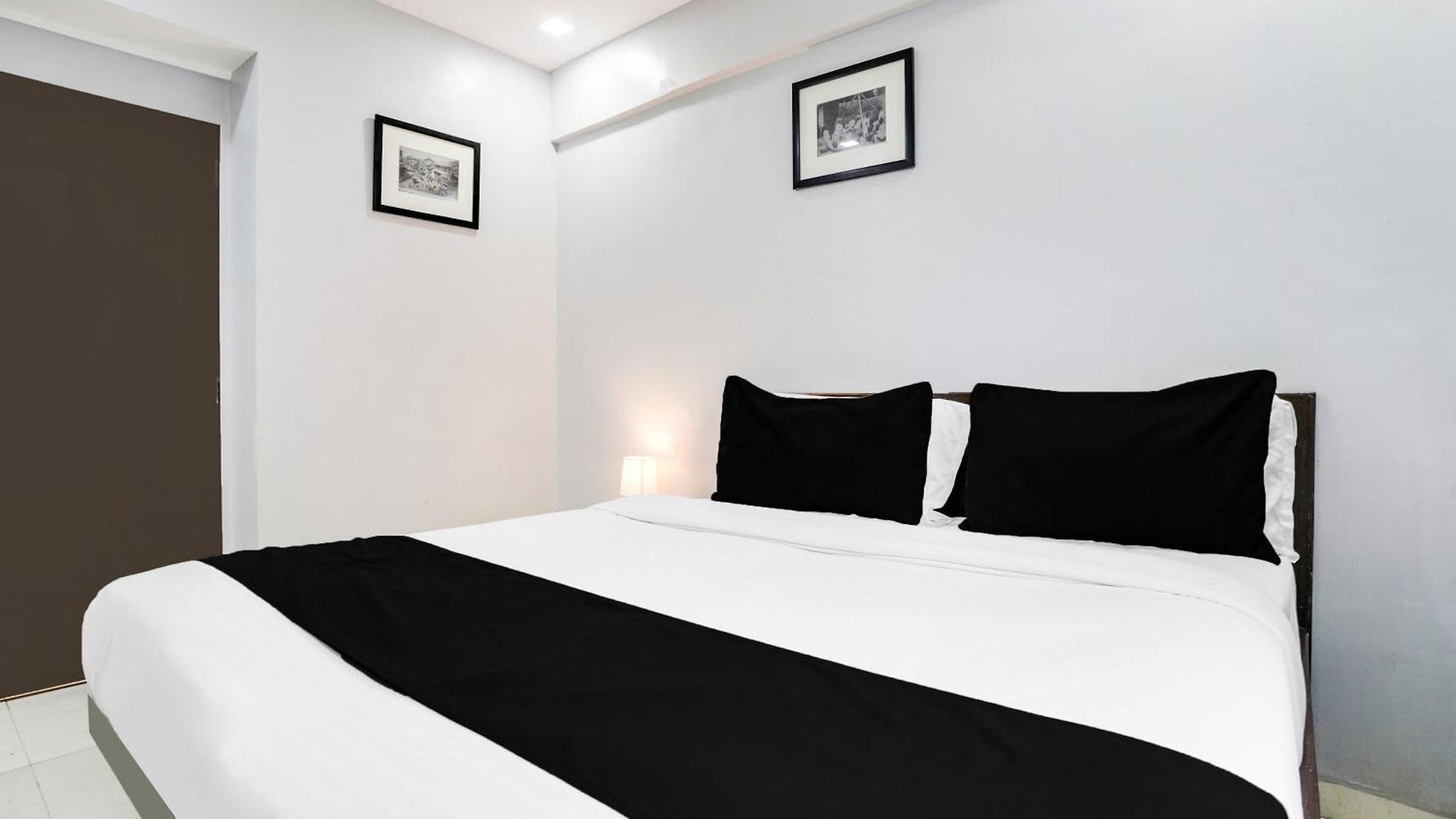 Collection O Andheri Near Airport Formerly We Hotel Mumbai