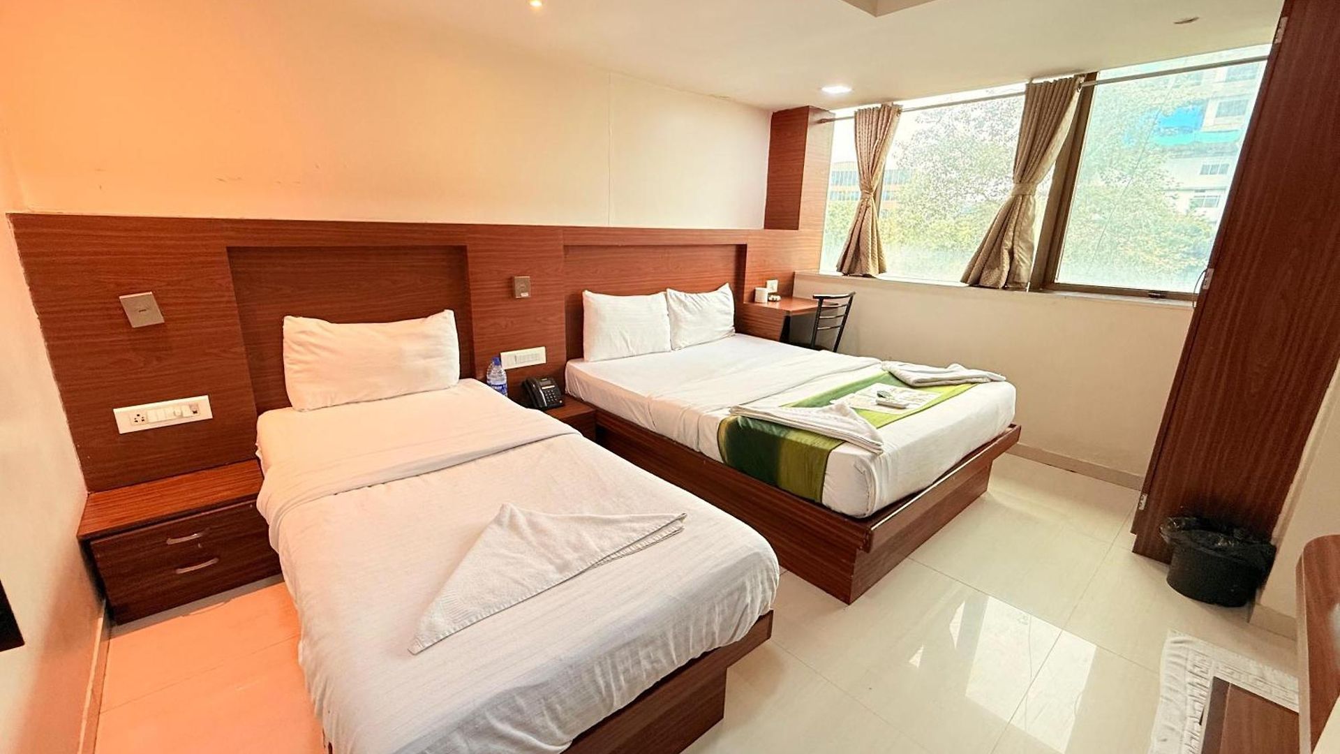 Artusinn Midc Andheri East 3*