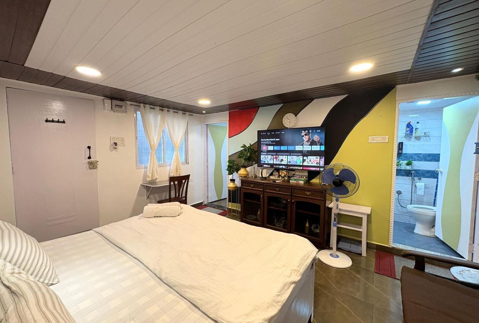 Apartment Independent 25 Corner House Bandra West