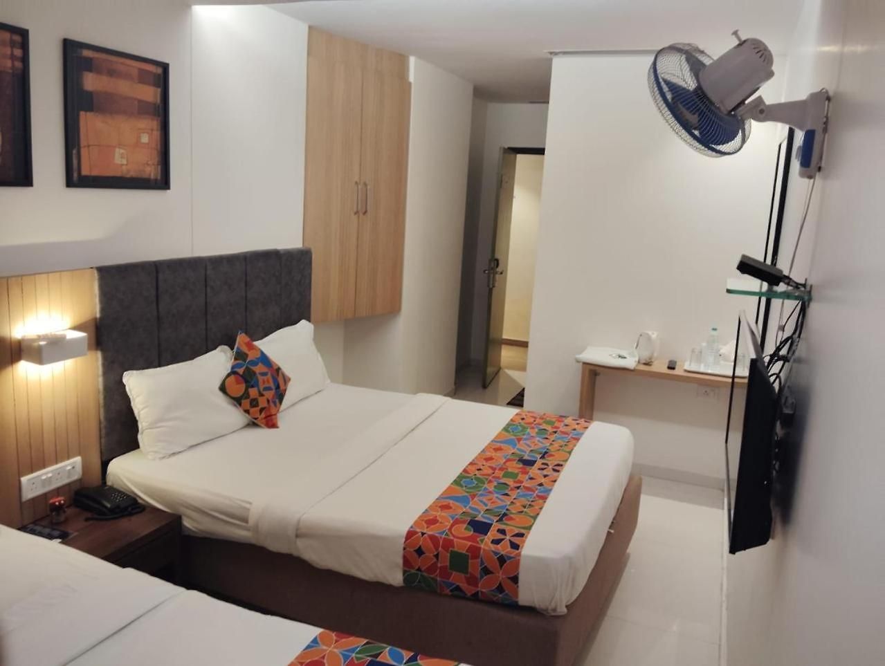 Shahi Corporate Hotel,near International Airport T-2 3*