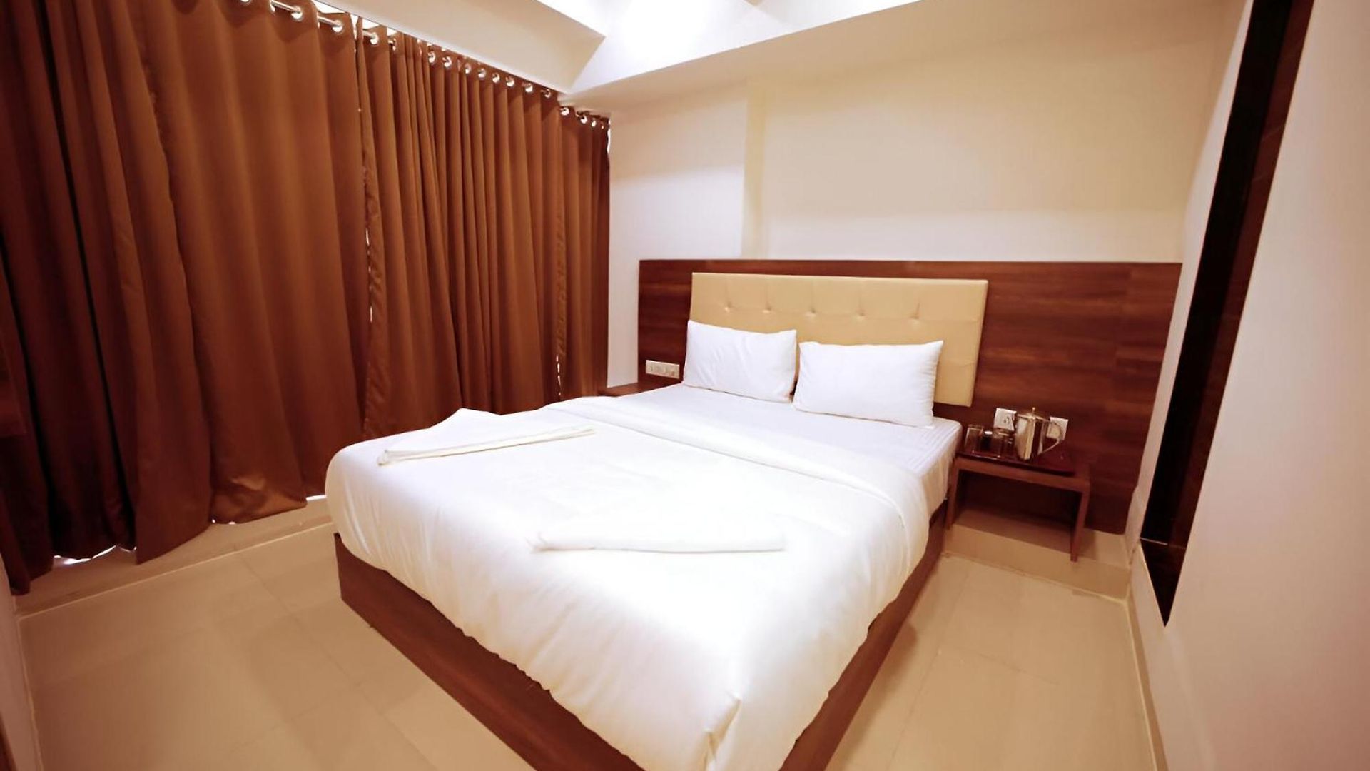 Retreats At Precious Pearl - Near International Airport !