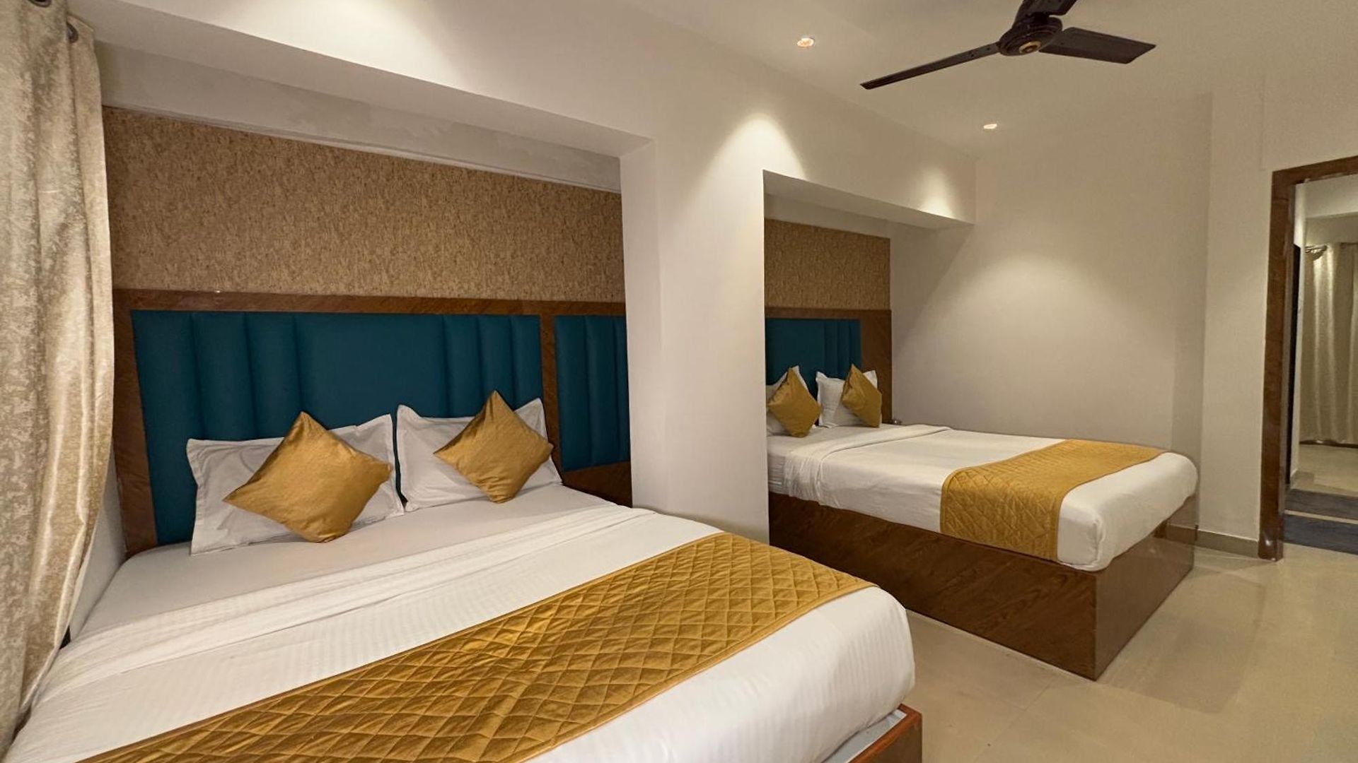 Crystal Palace Near Us Consulate Bandra Kurla Complex Mumbai Near Mumbai Airport Mumbai Hotel 3*