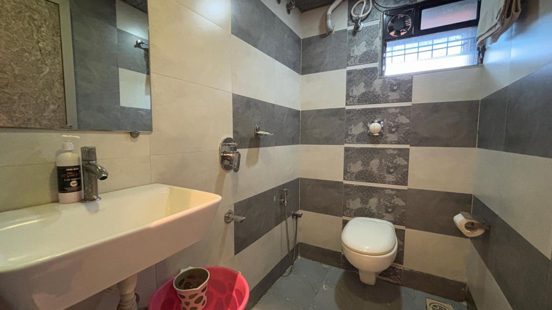 Crystal Palace Near Us Consulate Bandra Kurla Complex Mumbai Near Mumbai Airport Mumbai Hotel 3*