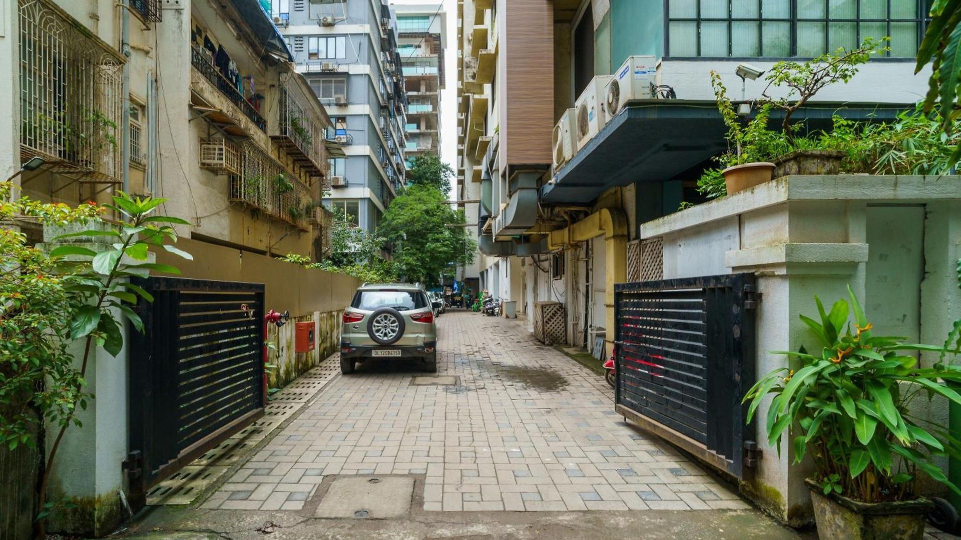 Milo Private 3bhk In Bandra Apartment *