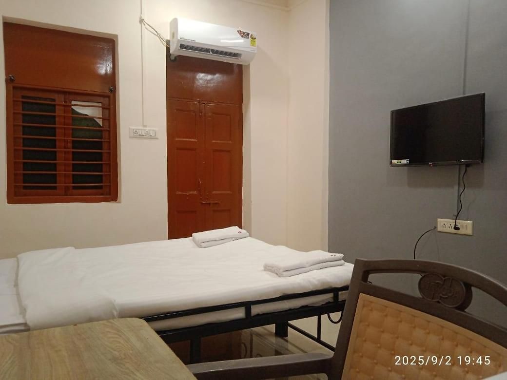 Galaxy Executive & Ac Guest house Mumbai