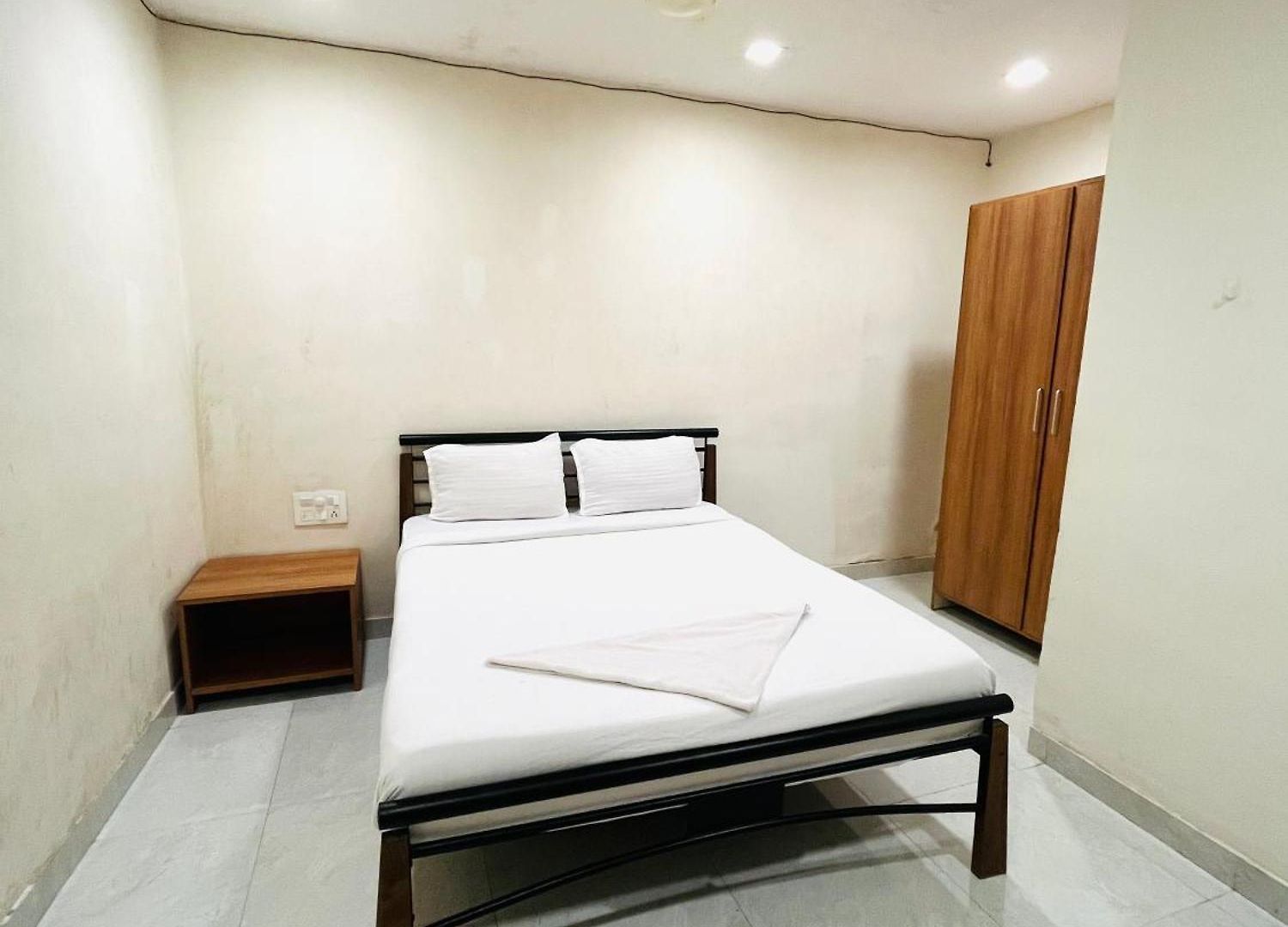Red House - Powai Groups Hostel