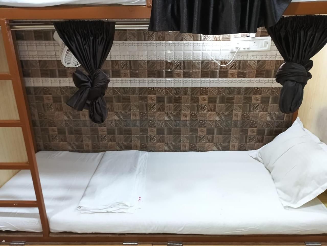 Hostel Cst