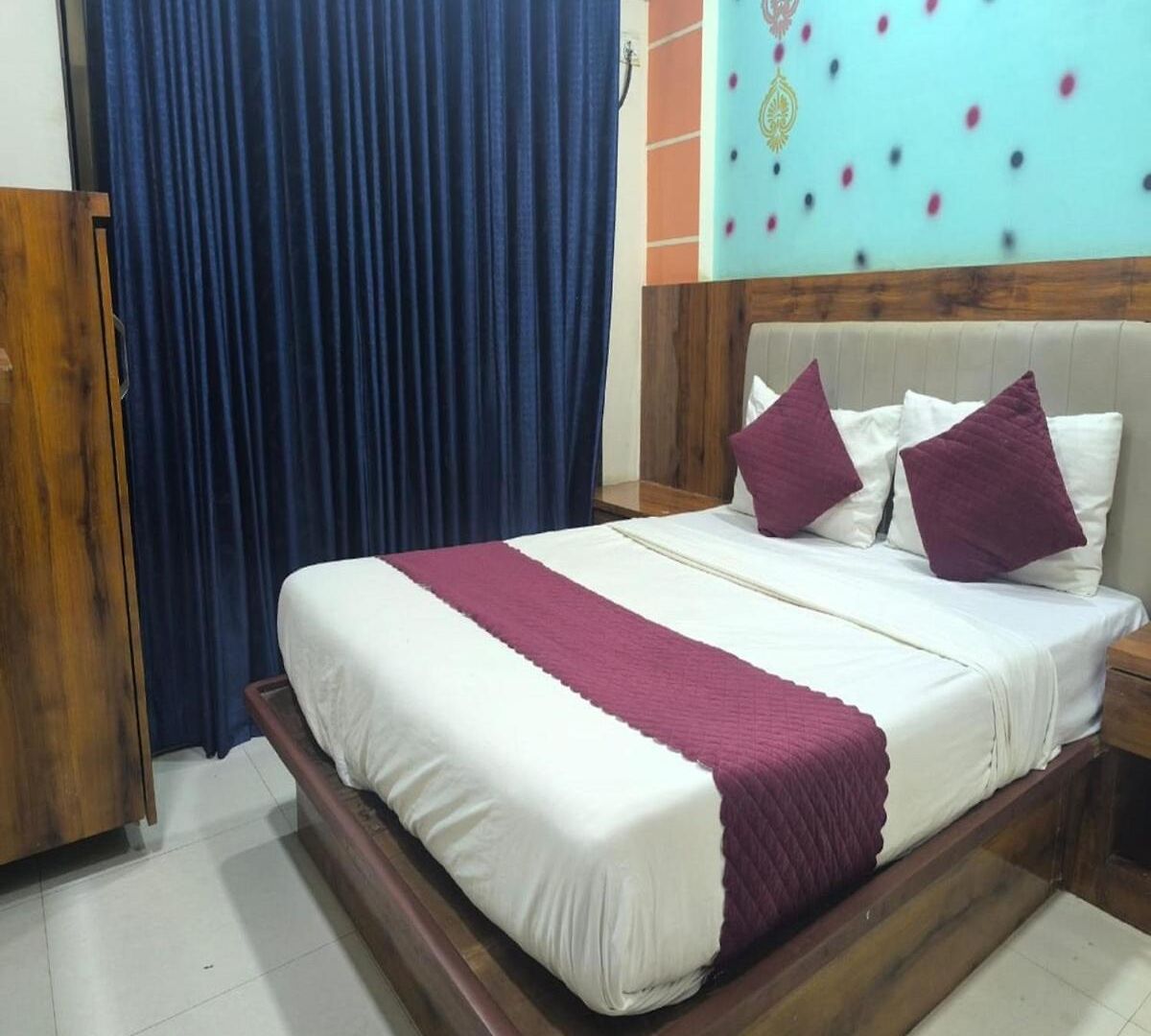 Om Sai Residency * Mumbai