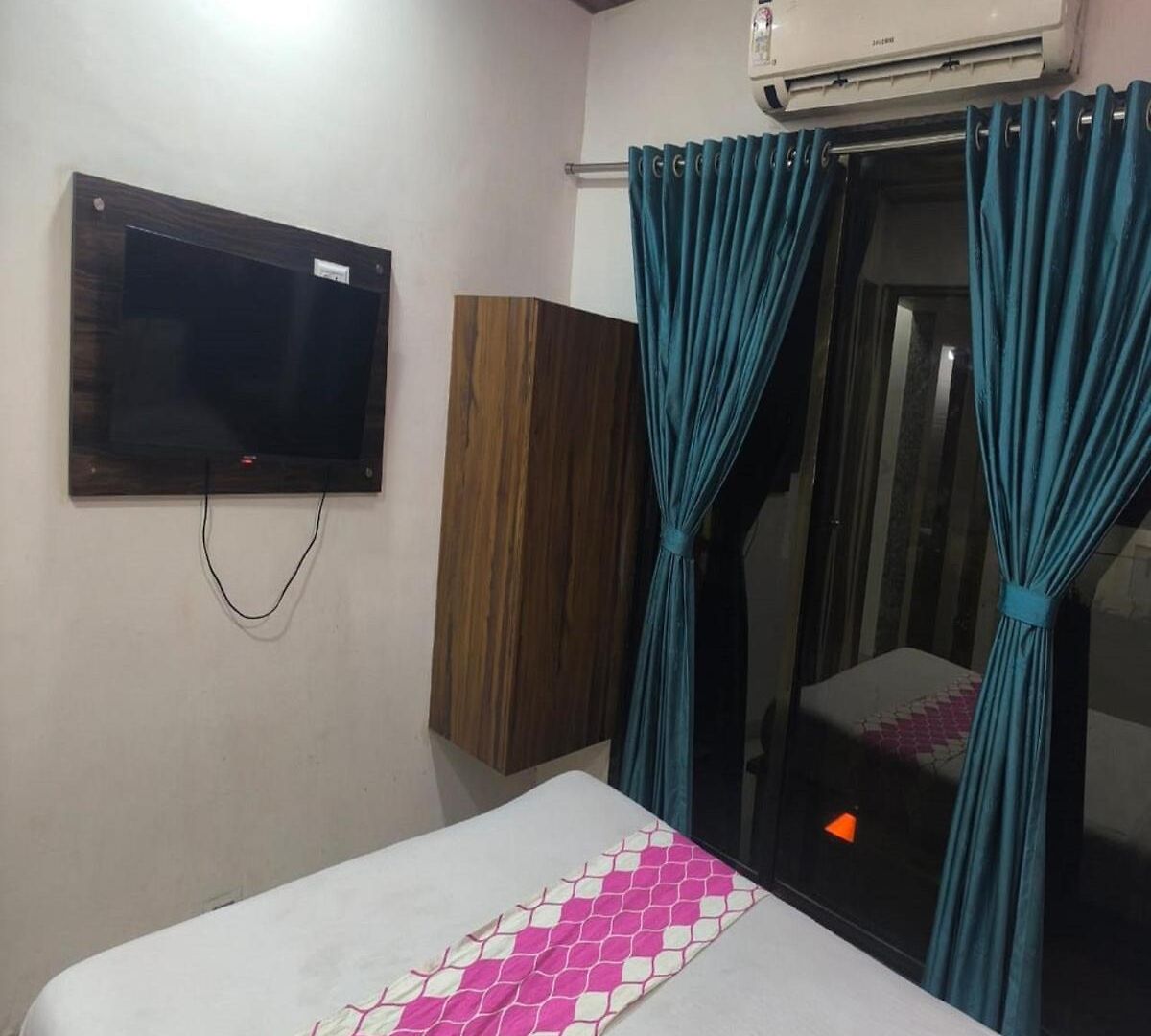 Om Sai Residency * Mumbai