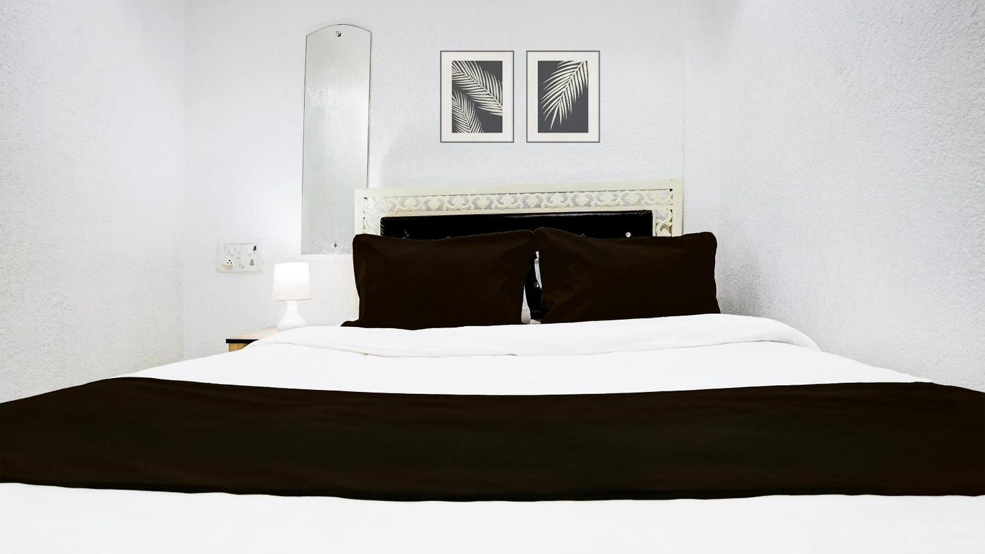O Khar East Near Railway Station Hotel 3*