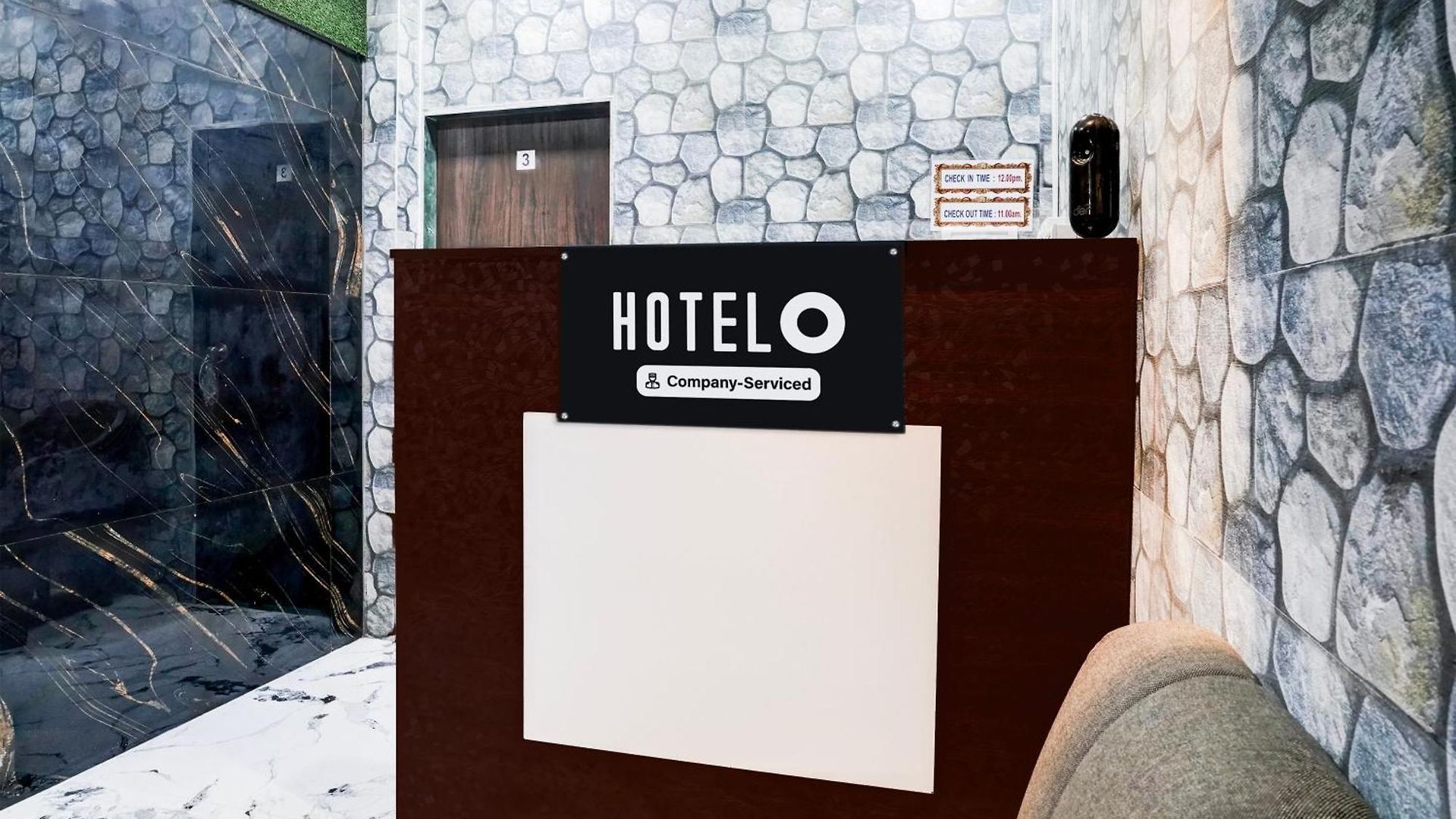 Hotel O Khar East Near Railway Station 3*