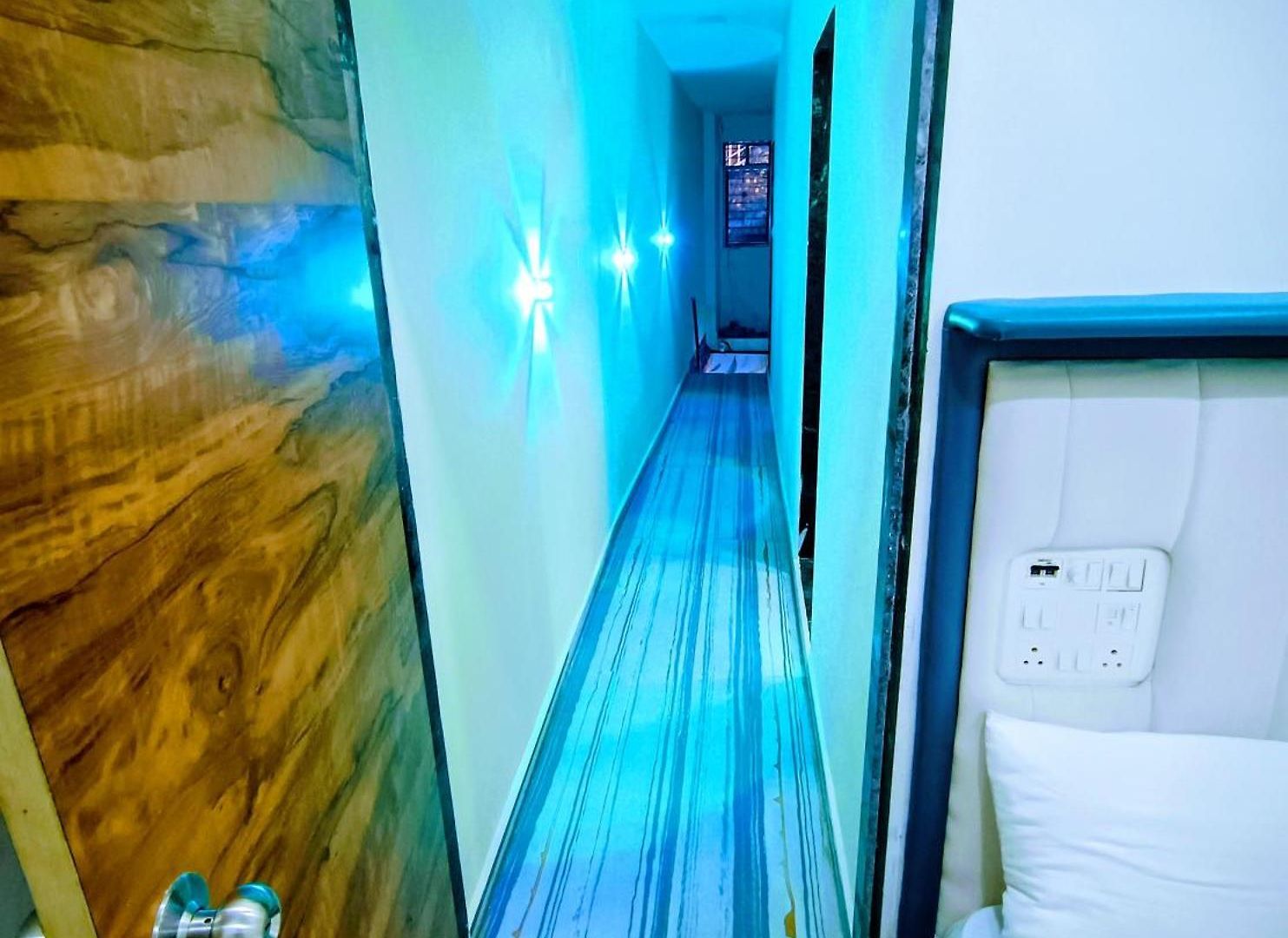 Hostel Royal And In Asalpha