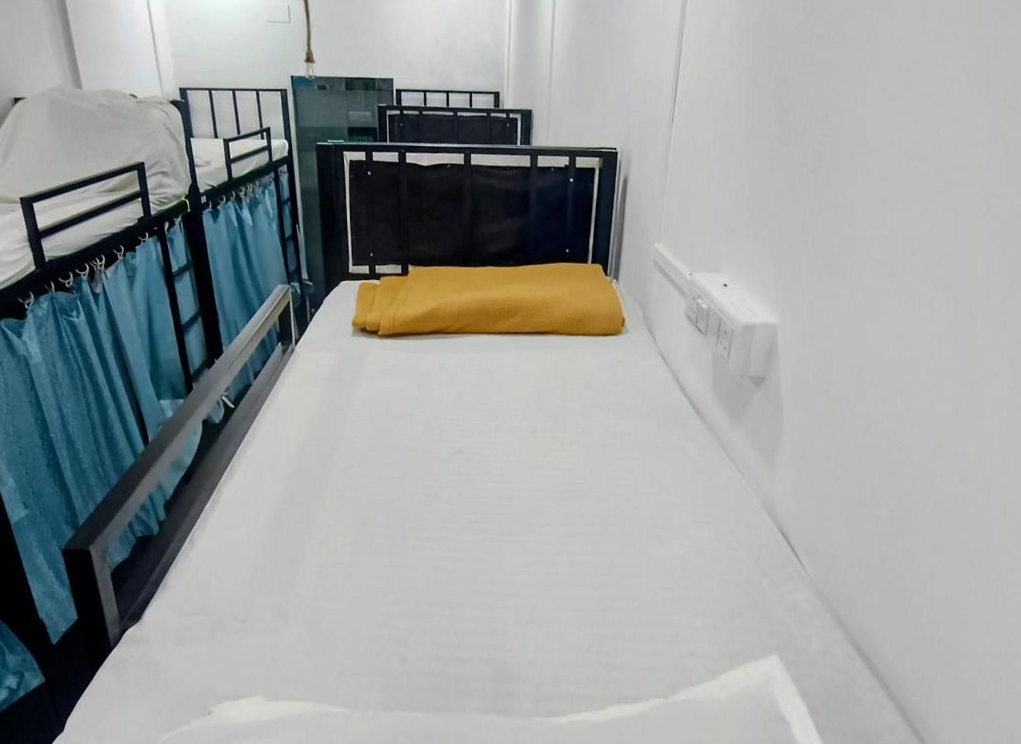 Hostel Royal And In Asalpha Mumbai