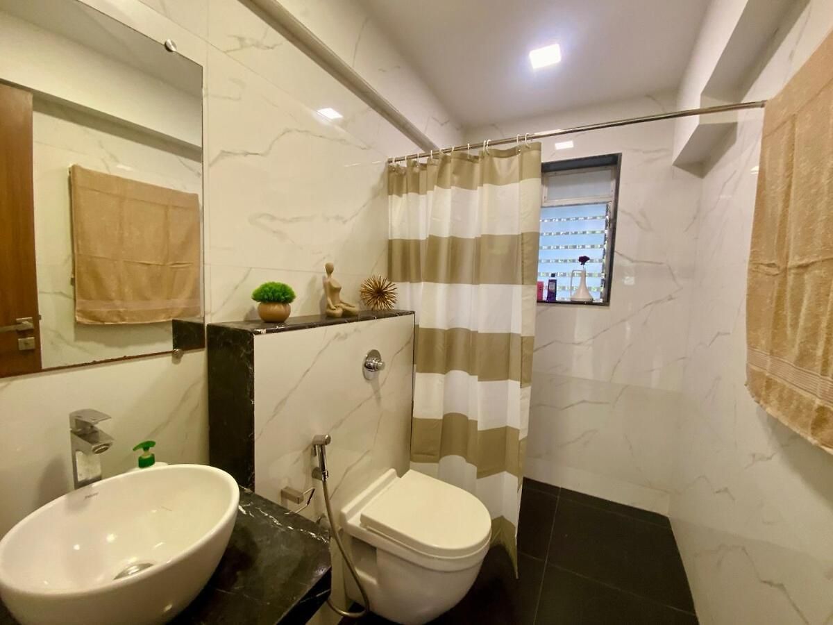 Modern 2bed Bandra Areaparkingunit 2 Mumbai