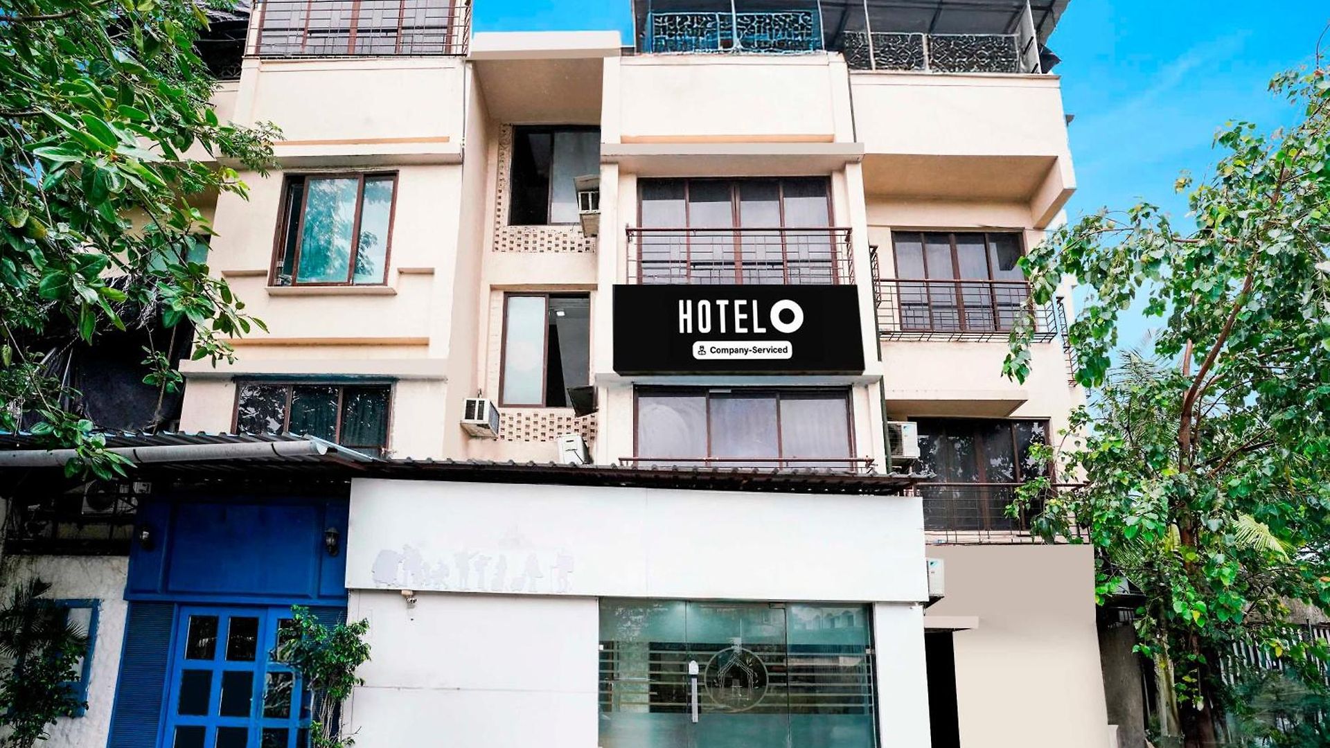 Townhouse Andheri Near Airport We Mumbai