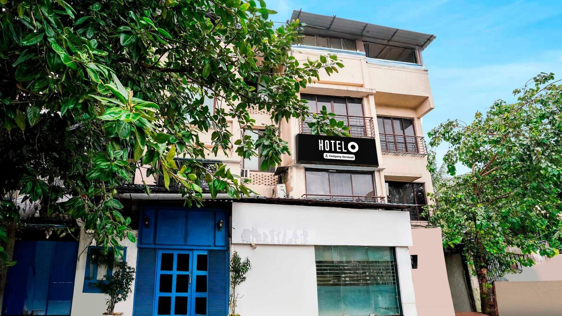 Townhouse Andheri Near Airport We 3*