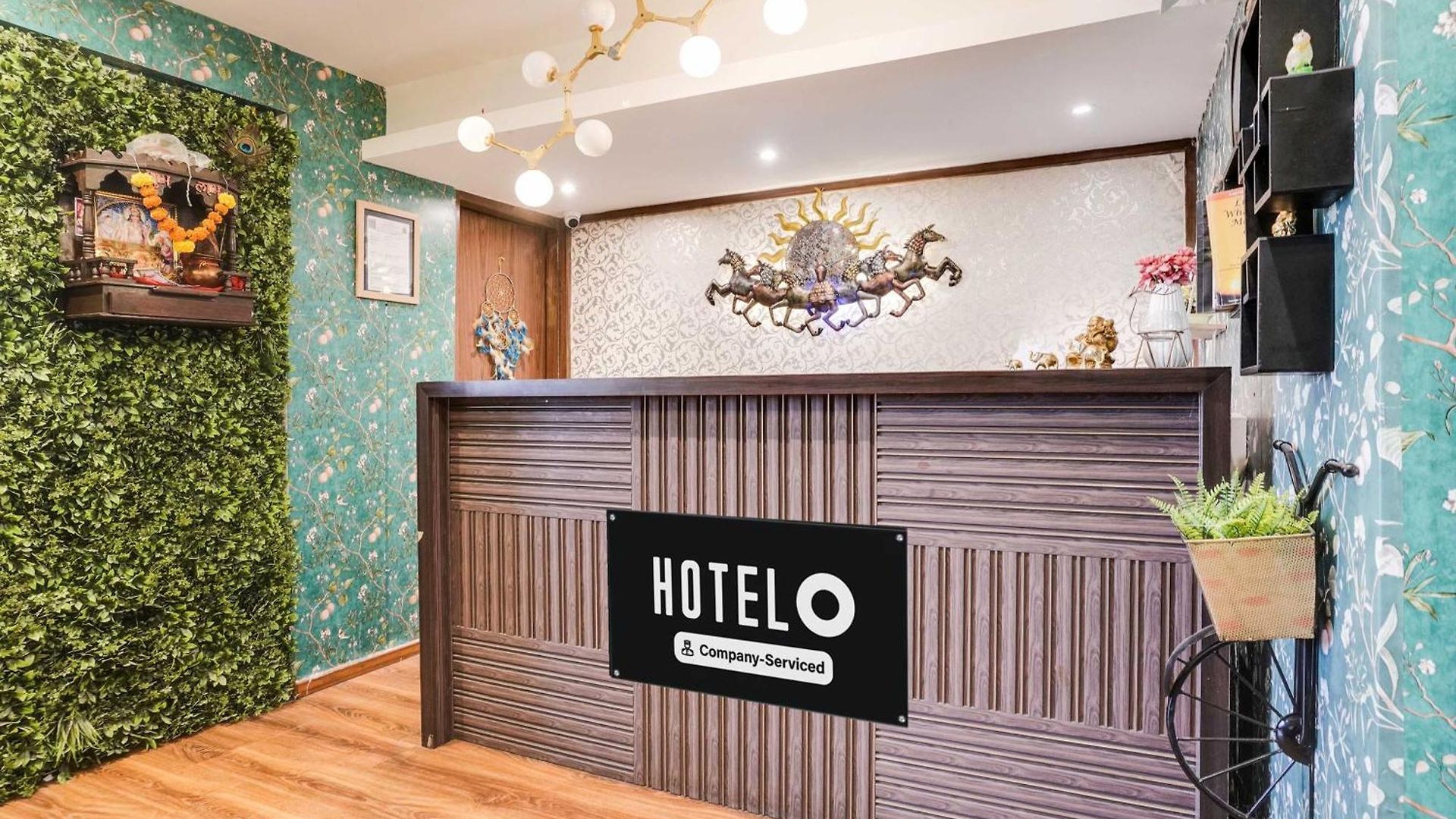 Hotel O Andheri Near Western Express Highway