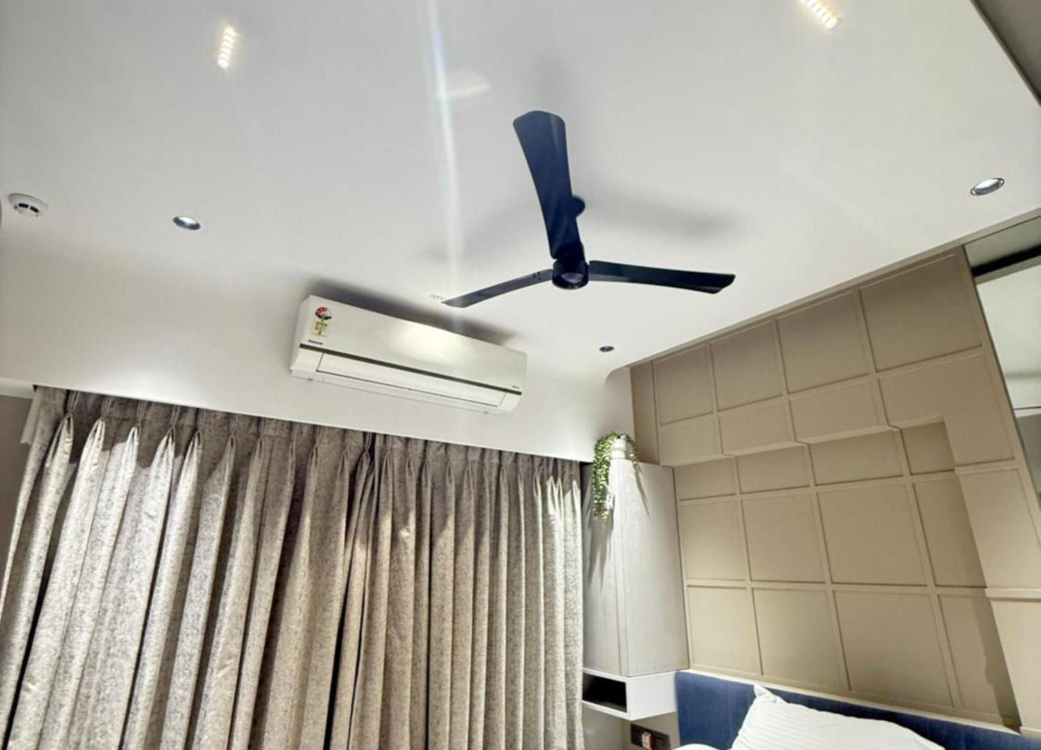 Private Ensuite In Modern *