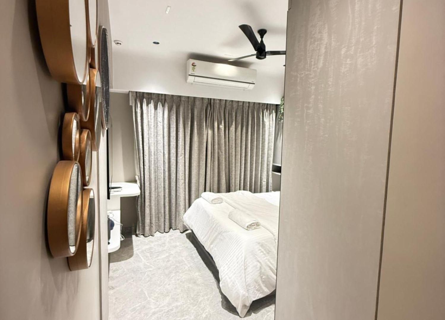 Private Ensuite In Modern *