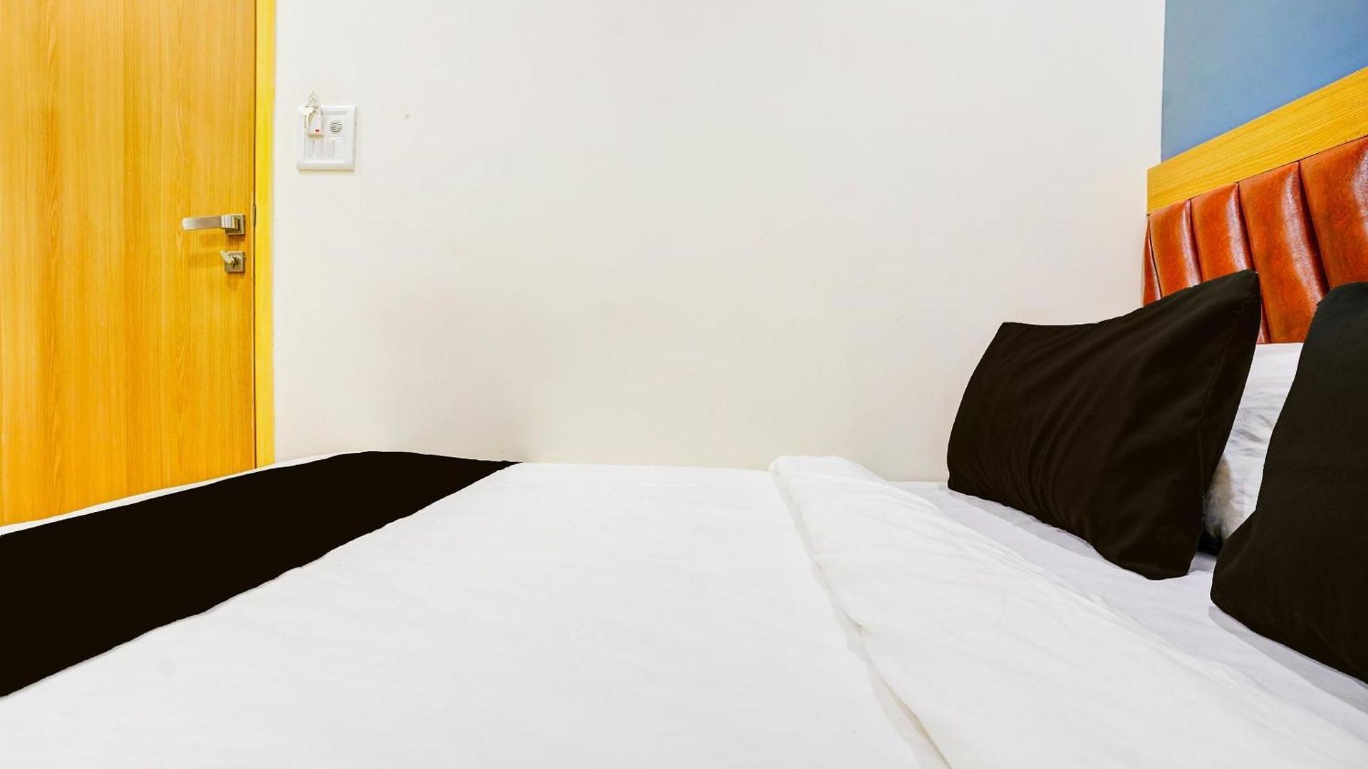 Hotel O Mount Residency