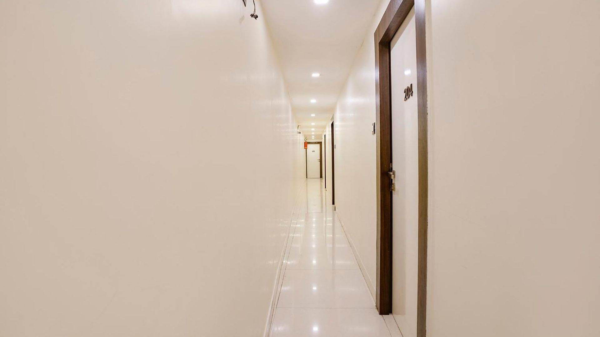 Hotel Fabhotel Golden Star