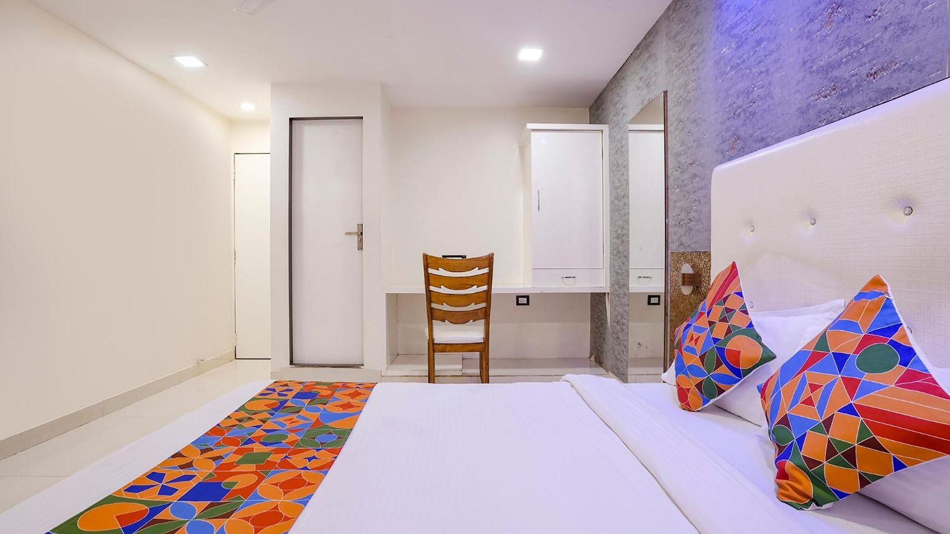 Fabhotel Golden Star Hotel 3*
