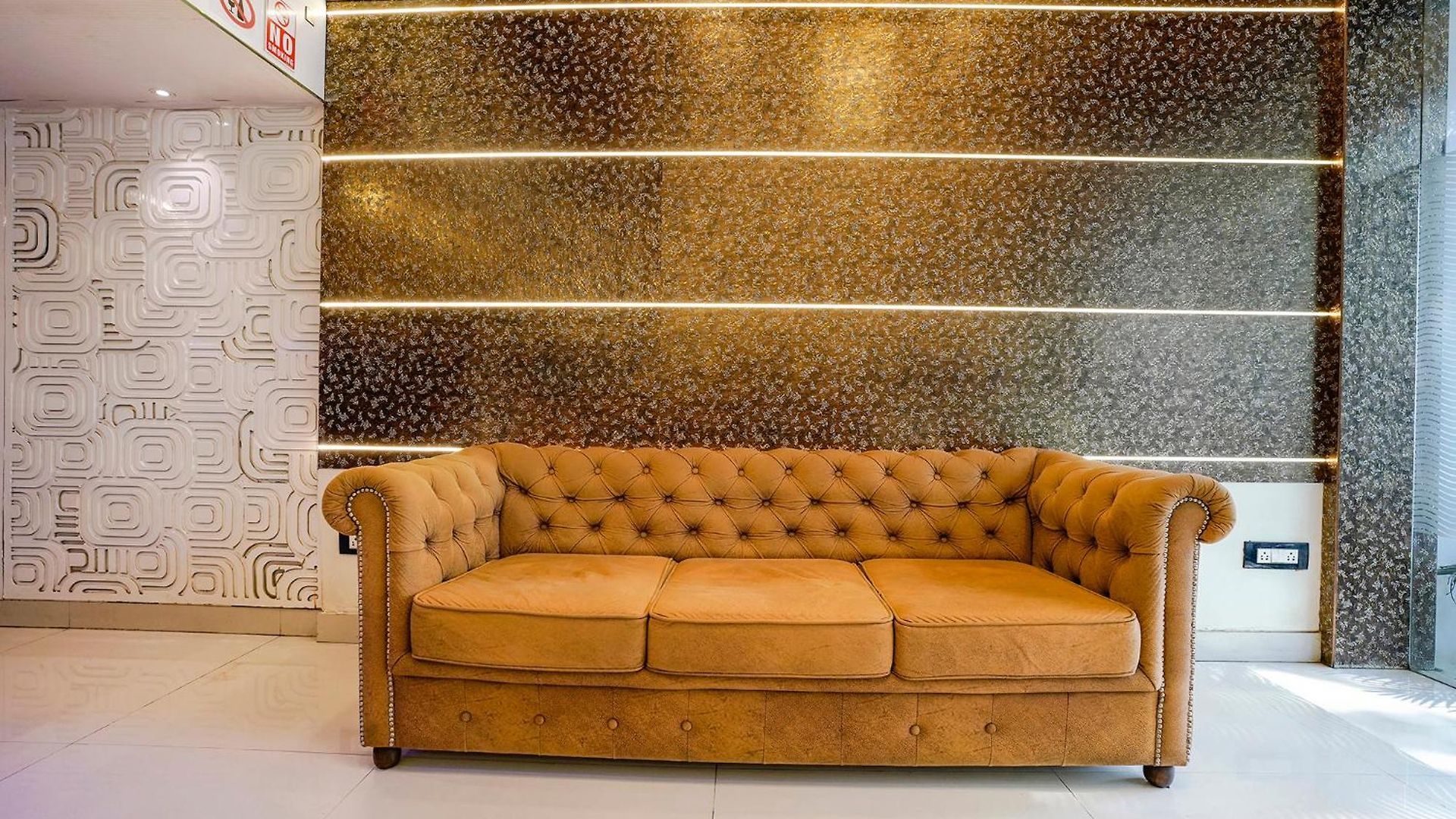 Fabhotel Golden Star