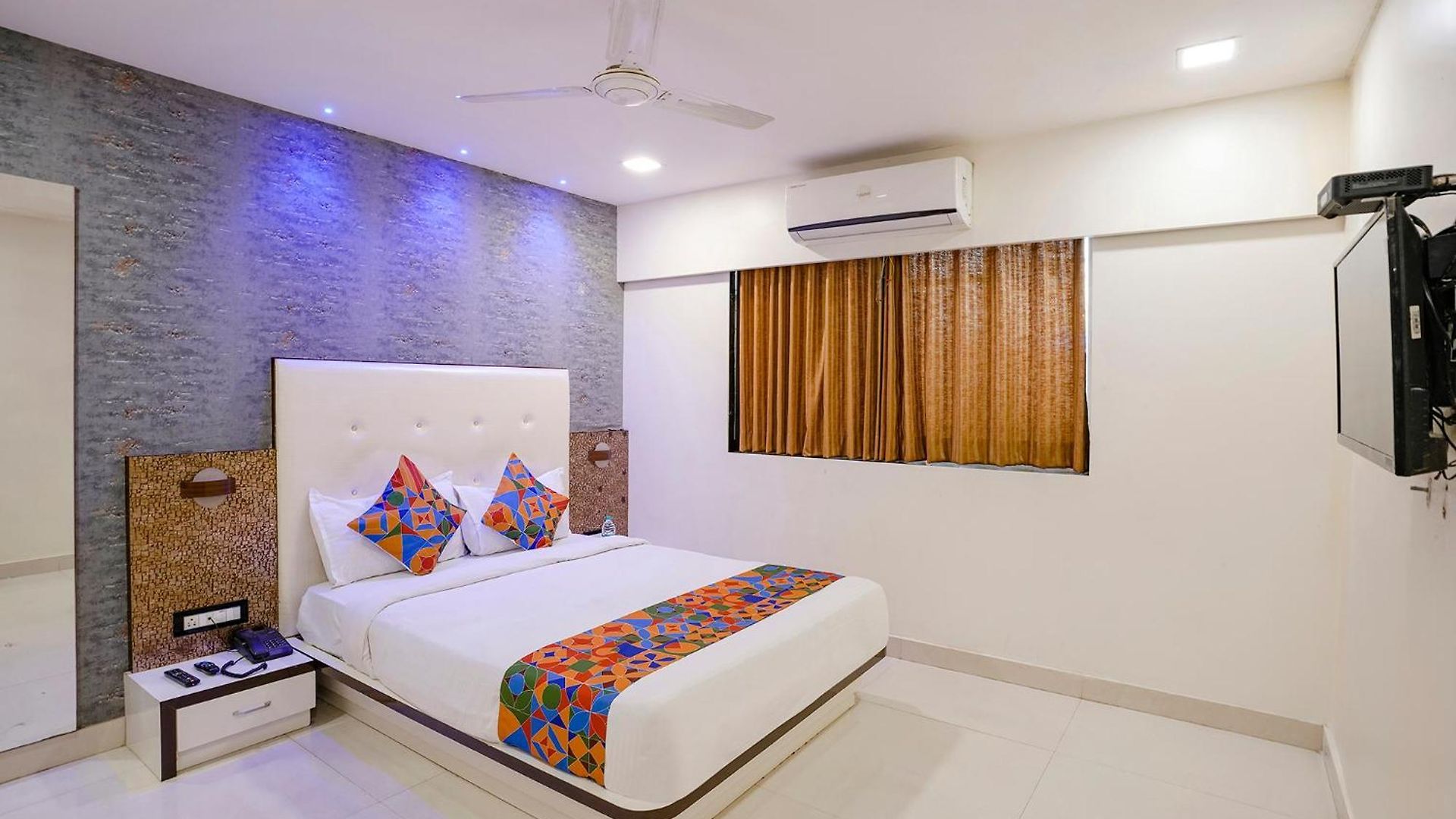 Hotel Fabhotel Golden Star 3*