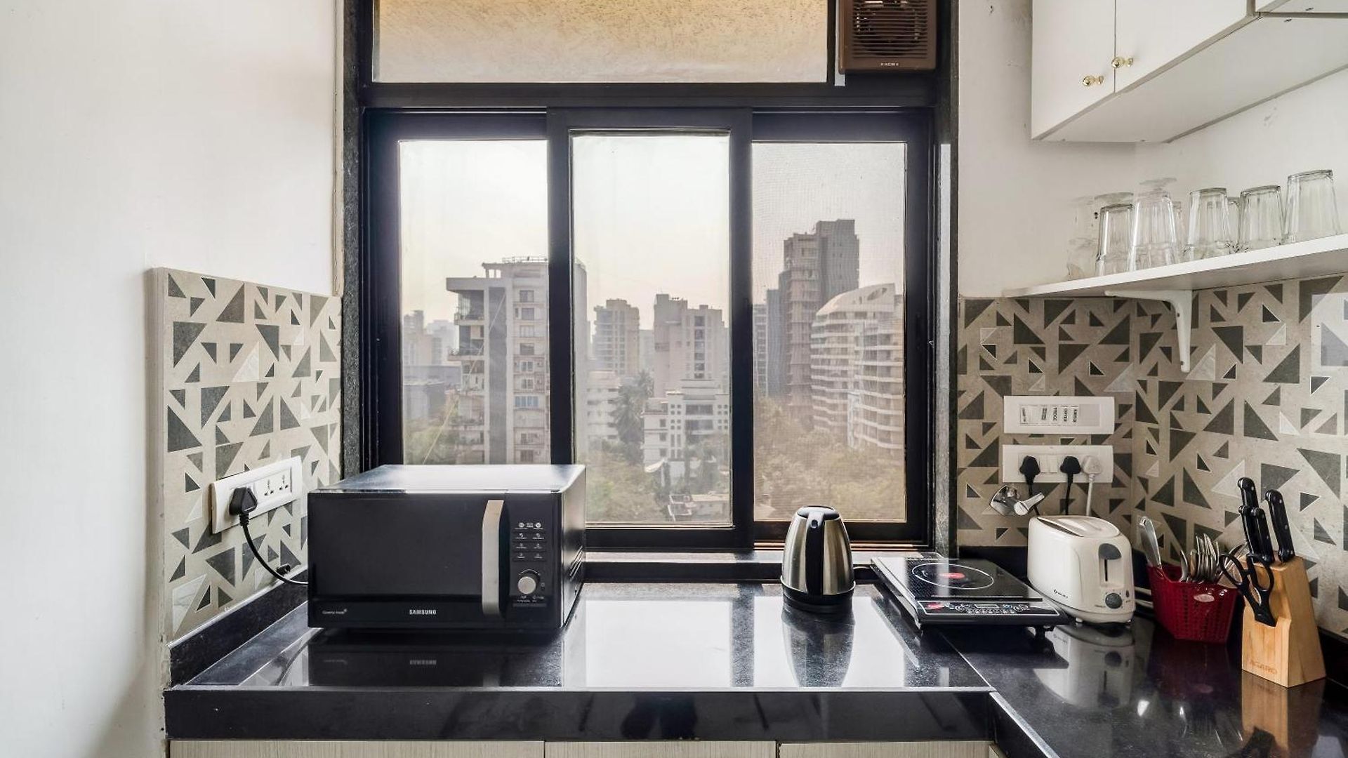 Milo Private 3bhk In Bandra Mumbai