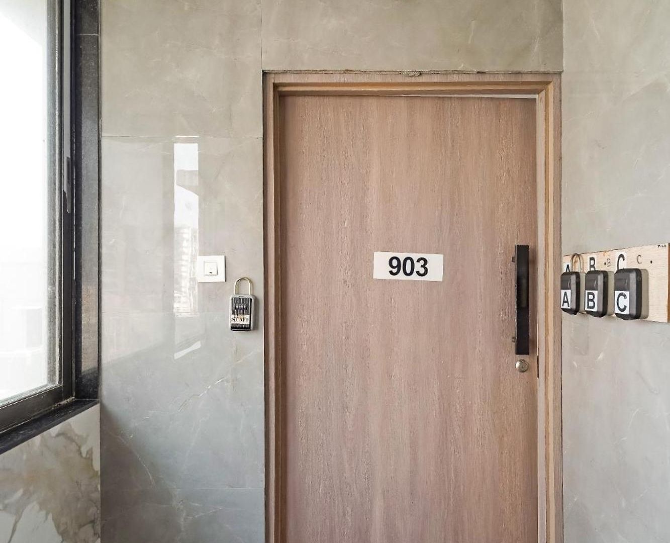 Milo Private 3bhk In Bandra Apartment *