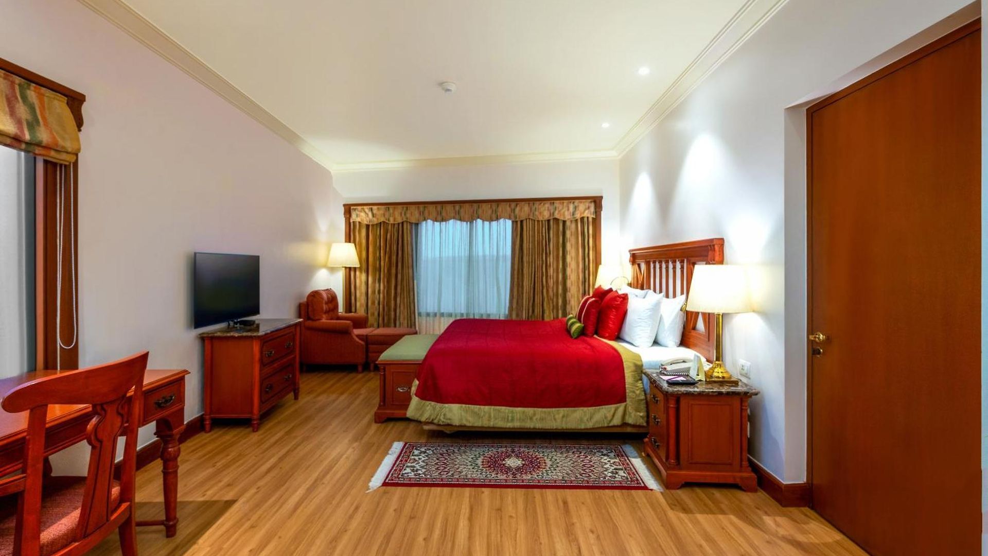 Hotel The Orchid Parle 5*