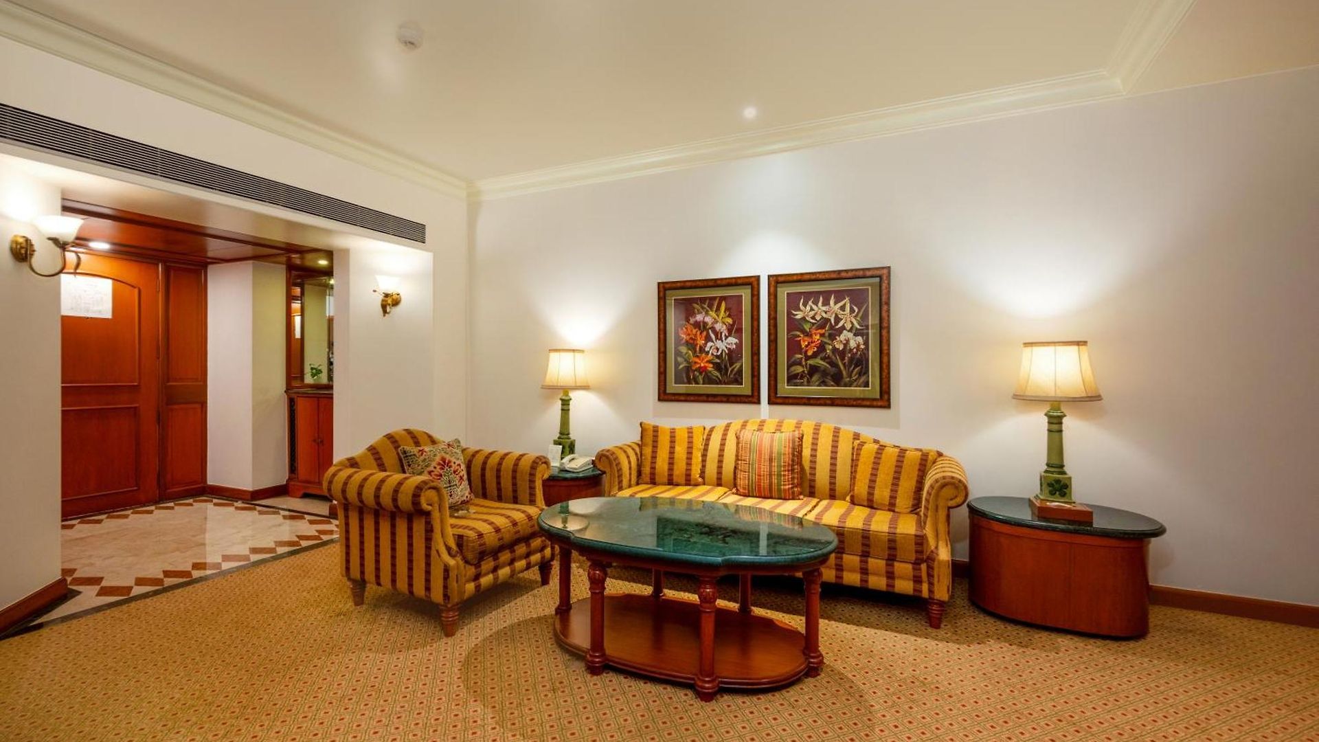 Hotel The Orchid Parle Mumbai