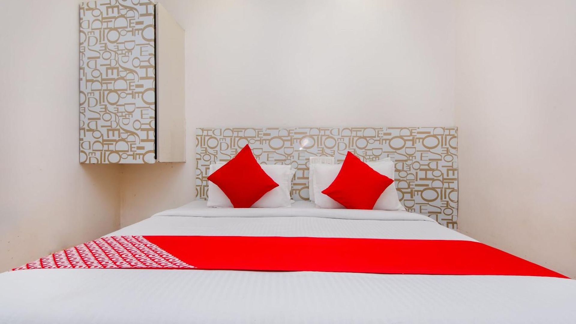 O Blue Pearl Residency Near Chhatrapati Shivaji International Airport