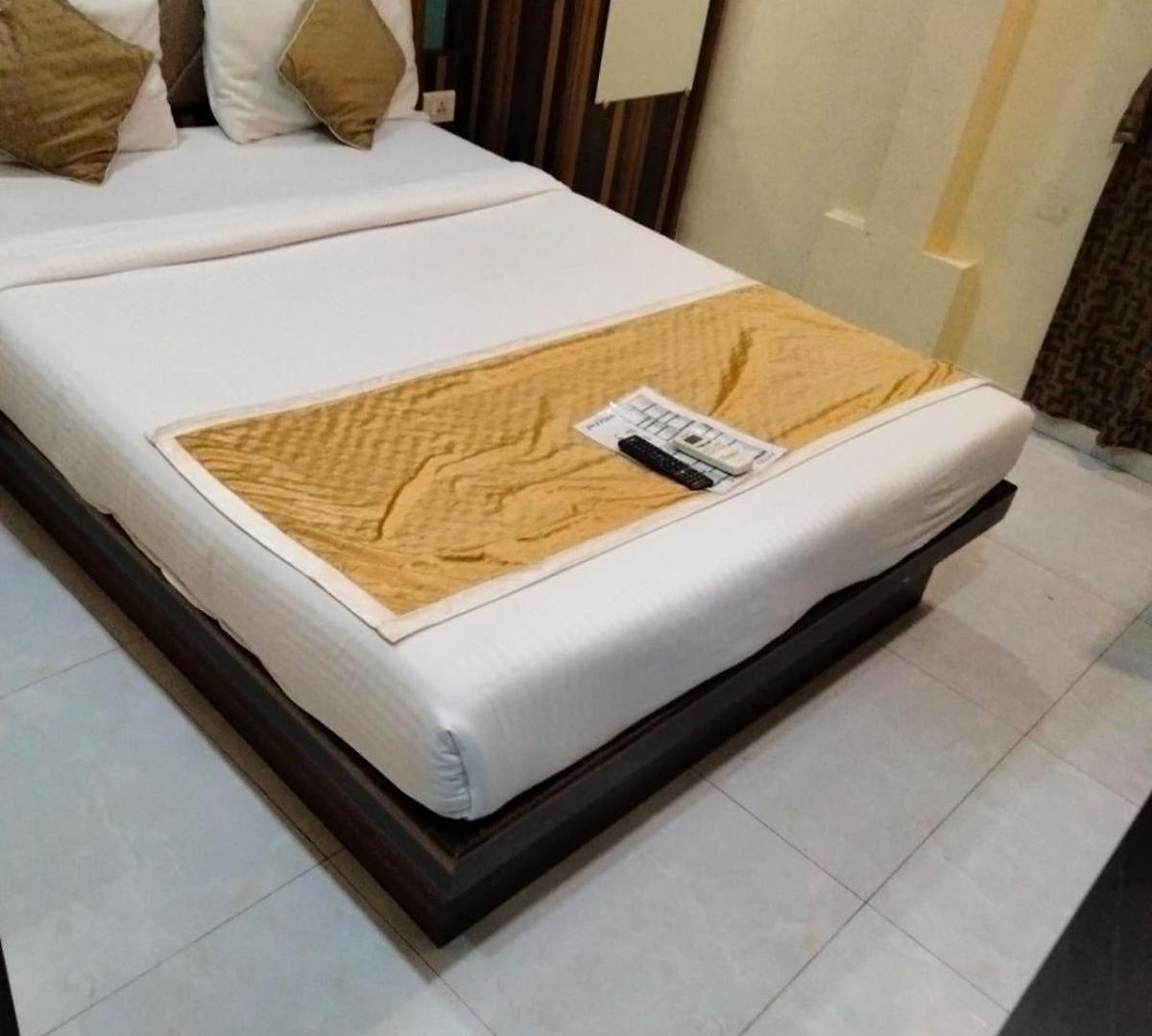 Hotel Avone Near T2 International Airport Mumbai