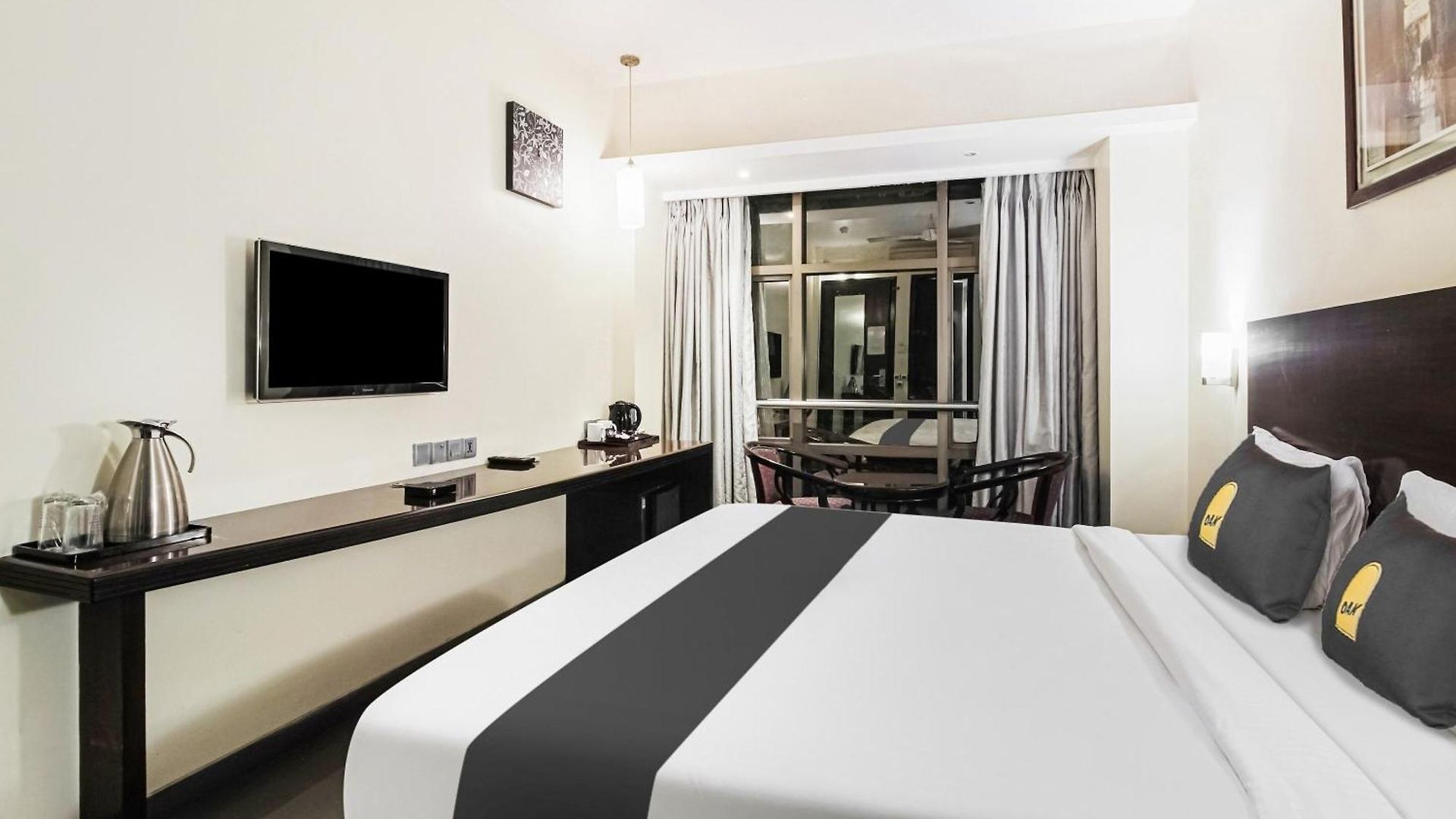 Townhouse Oak Shubhangan Near Juhu 4* Mumbai