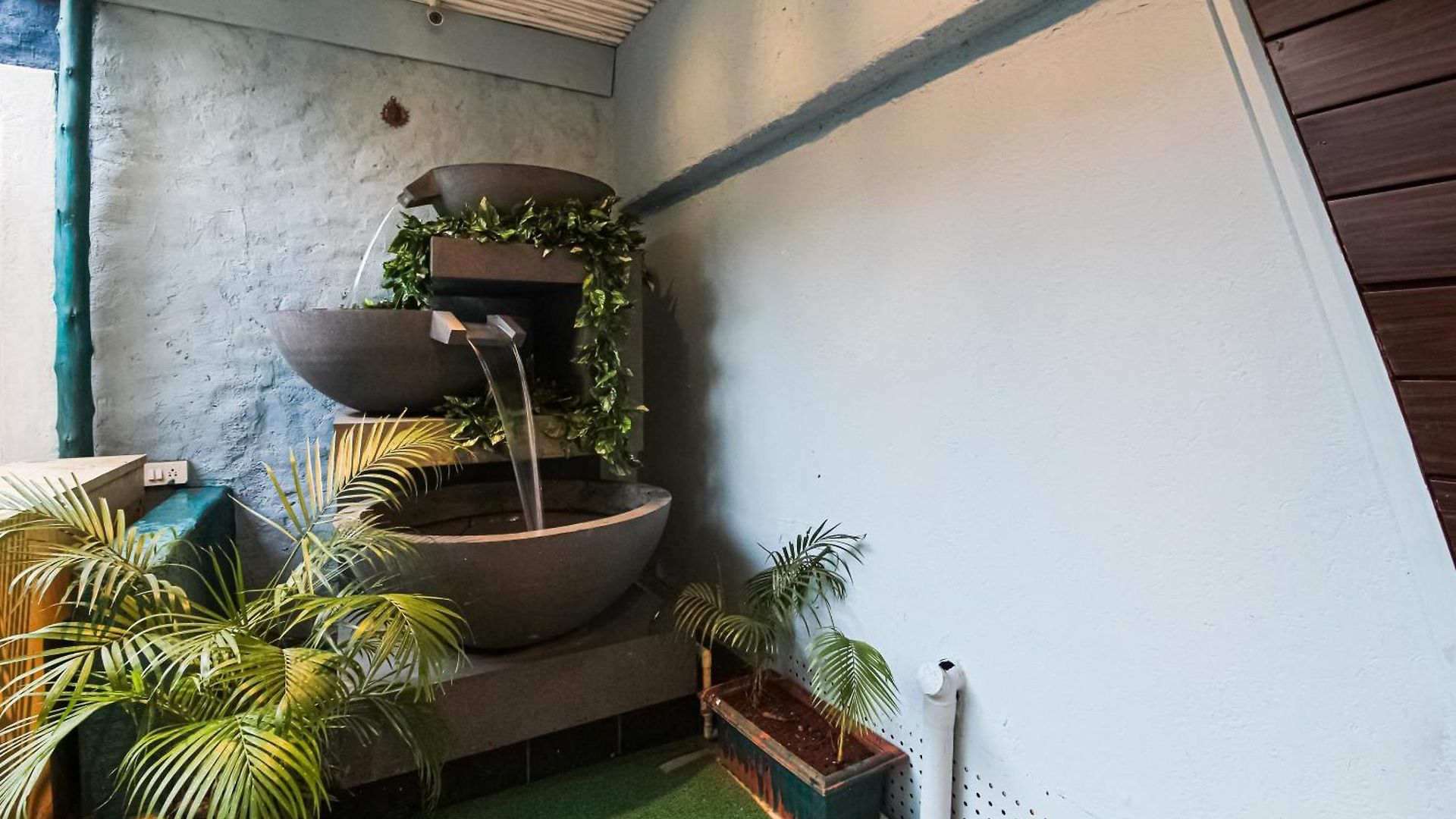 Hotel Townhouse Oak Shubhangan Near Juhu Mumbai