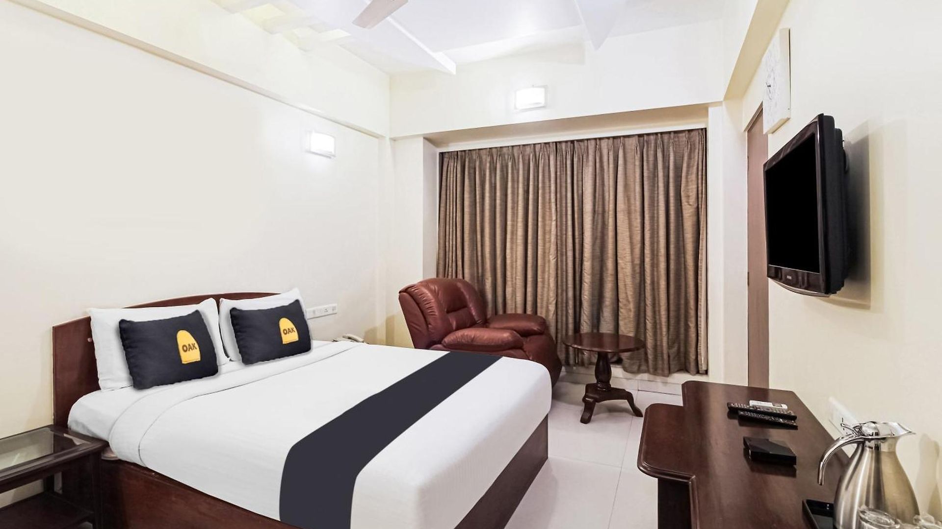 Townhouse Oak Shubhangan Near Juhu 4* Mumbai