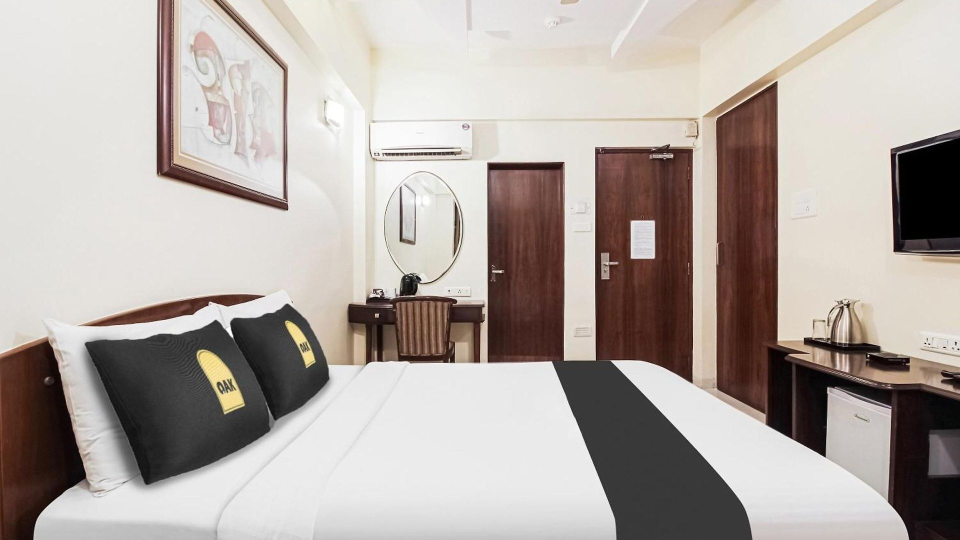 Townhouse Oak Shubhangan Near Juhu