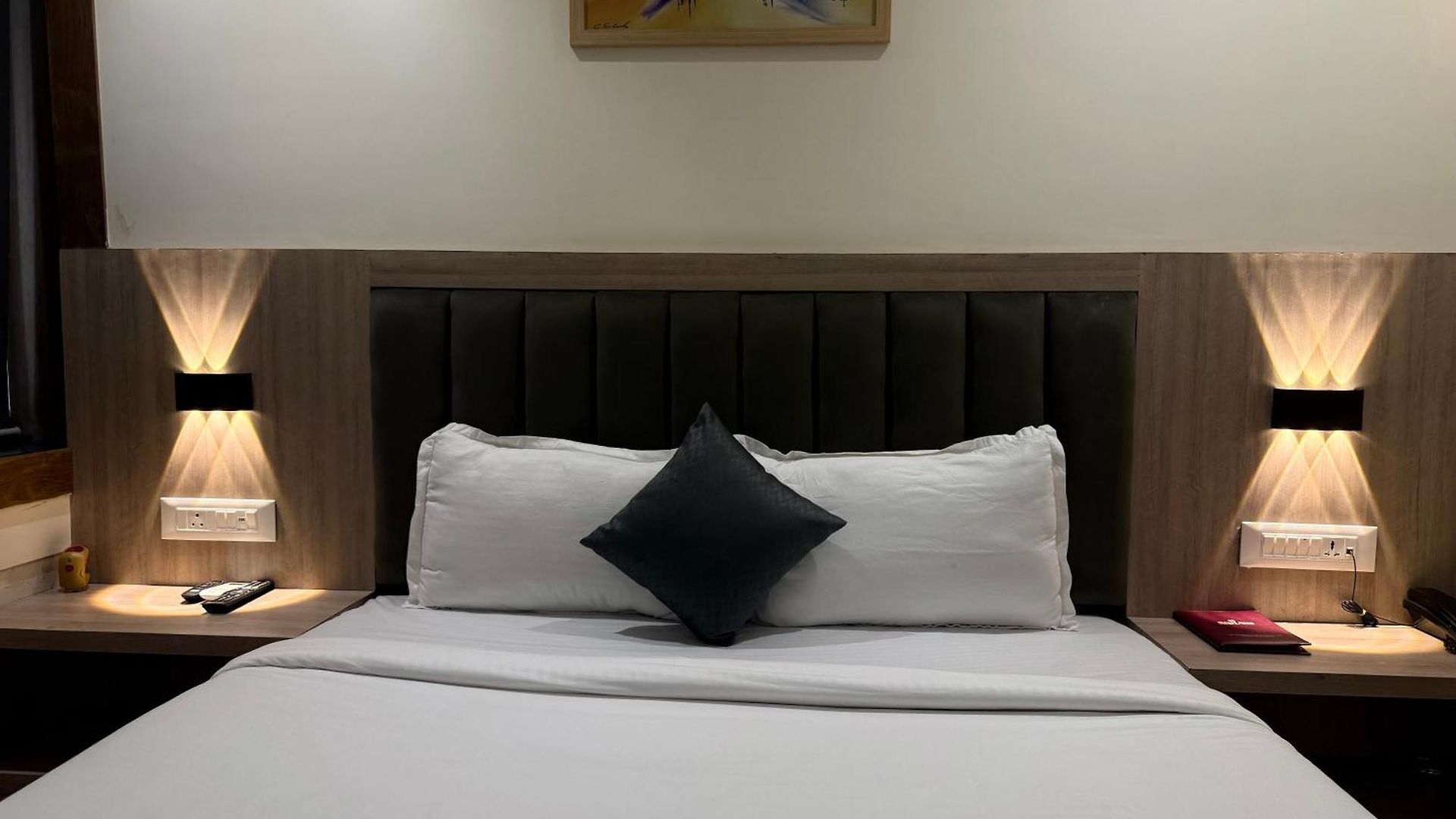 Riza Nesco Exhibition Centre Goregoan Hotel