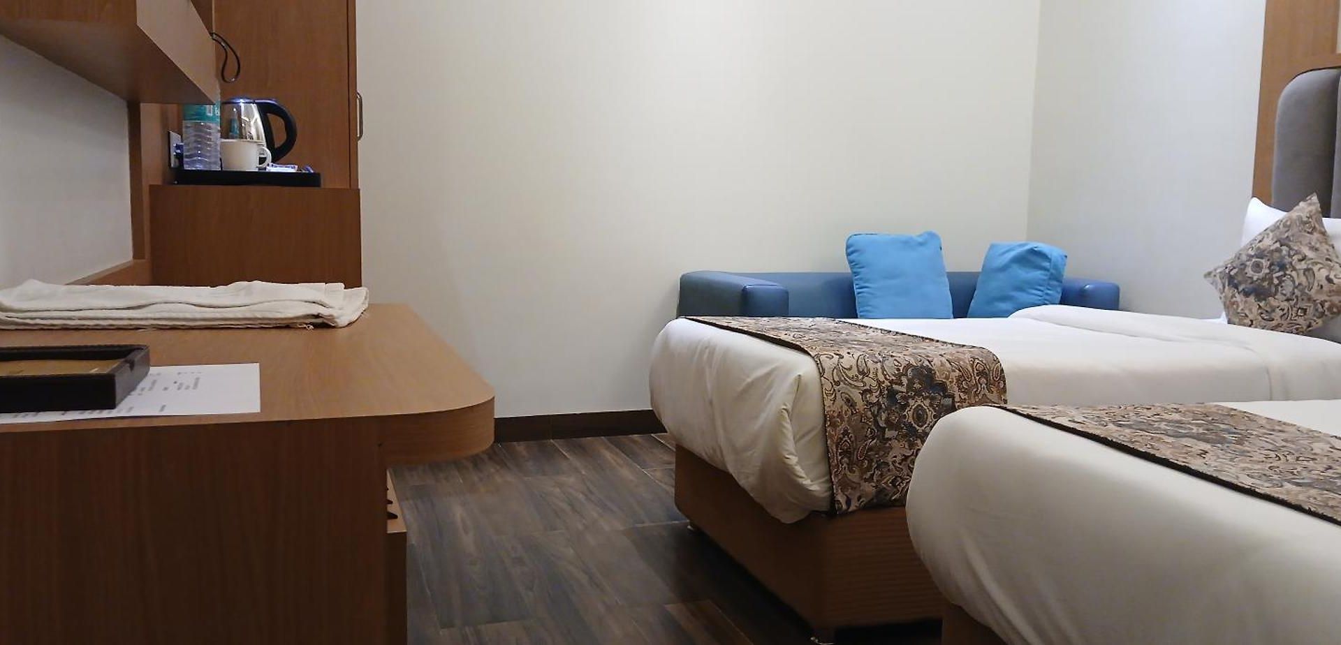 Shine Hospitality Premium Hotel 3*