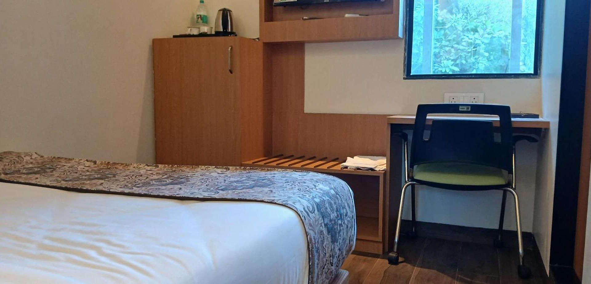 Hotel Shine Hospitality Premium Mumbai