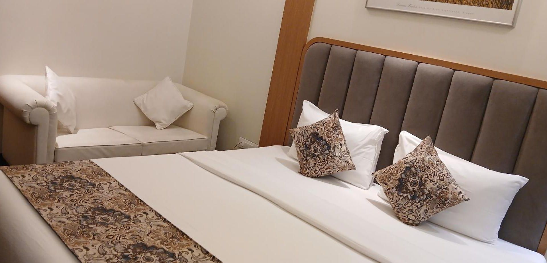Shine Hospitality Premium 3* Mumbai