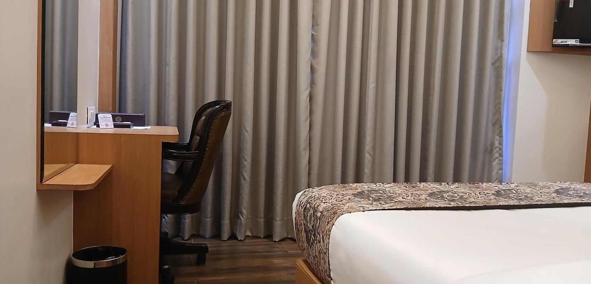 Shine Hospitality Premium Hotel