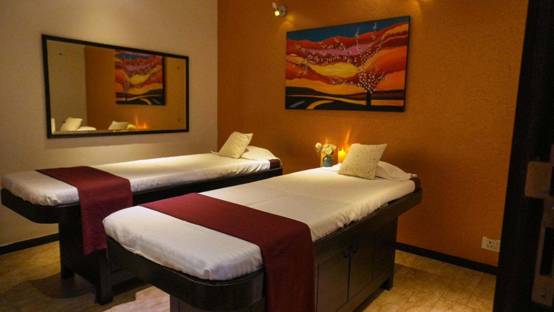 Club Emerald Hotel 3*
