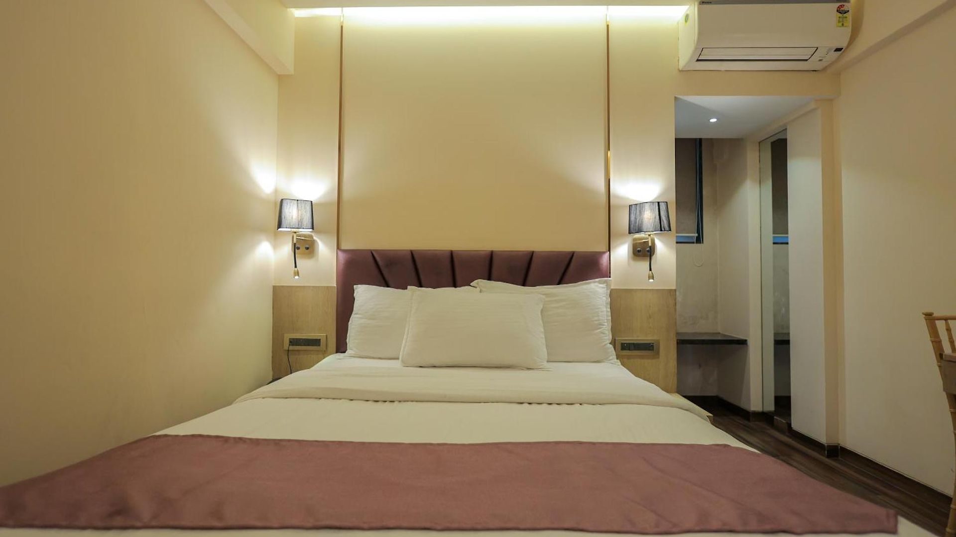 Inn Vishal Hall Mumbai