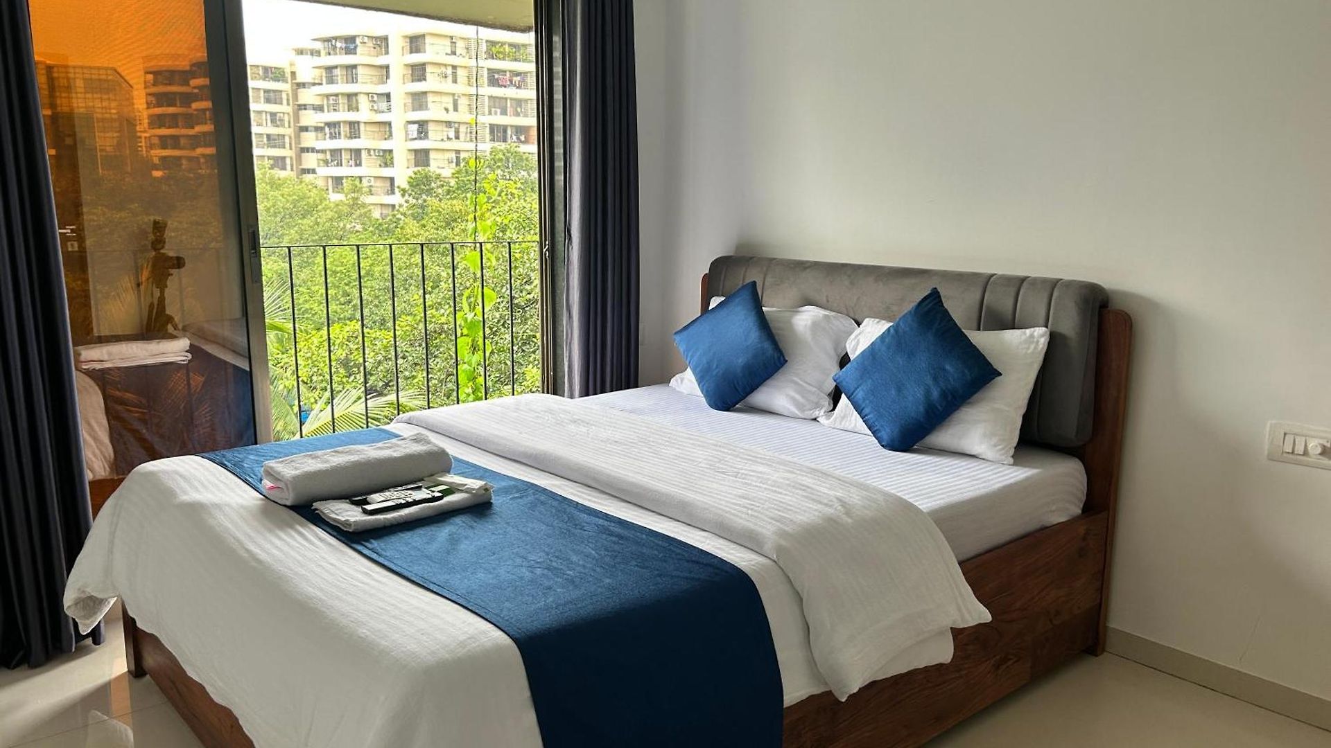 Zenith Homes - Elite , Near Chhatrapati Shivaji Maharaj International Airport 3* Mumbai