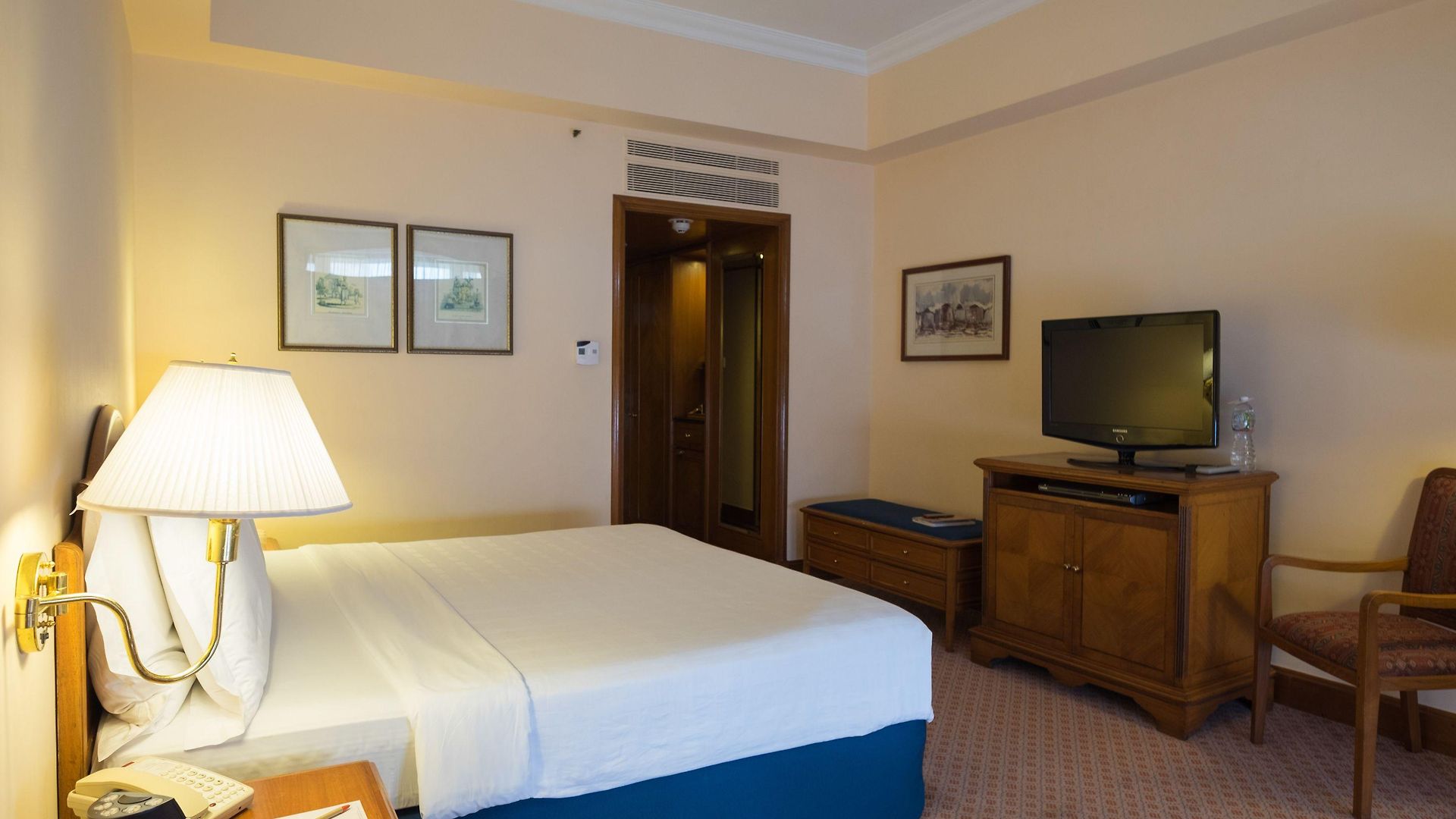 Trident Nariman Point Hotel Mumbai